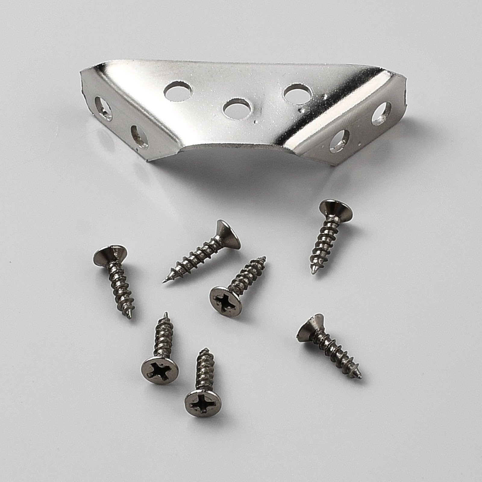 SUPERFINDINGS 50 Pezzi Squadre D'angolo Universale In Acciaio Inox Squadre Di Fissaggio Con Viti Squadre Rinforzate 0.83"x2.56"x0.55" Accessori In Metallo Per Mobili In Legno