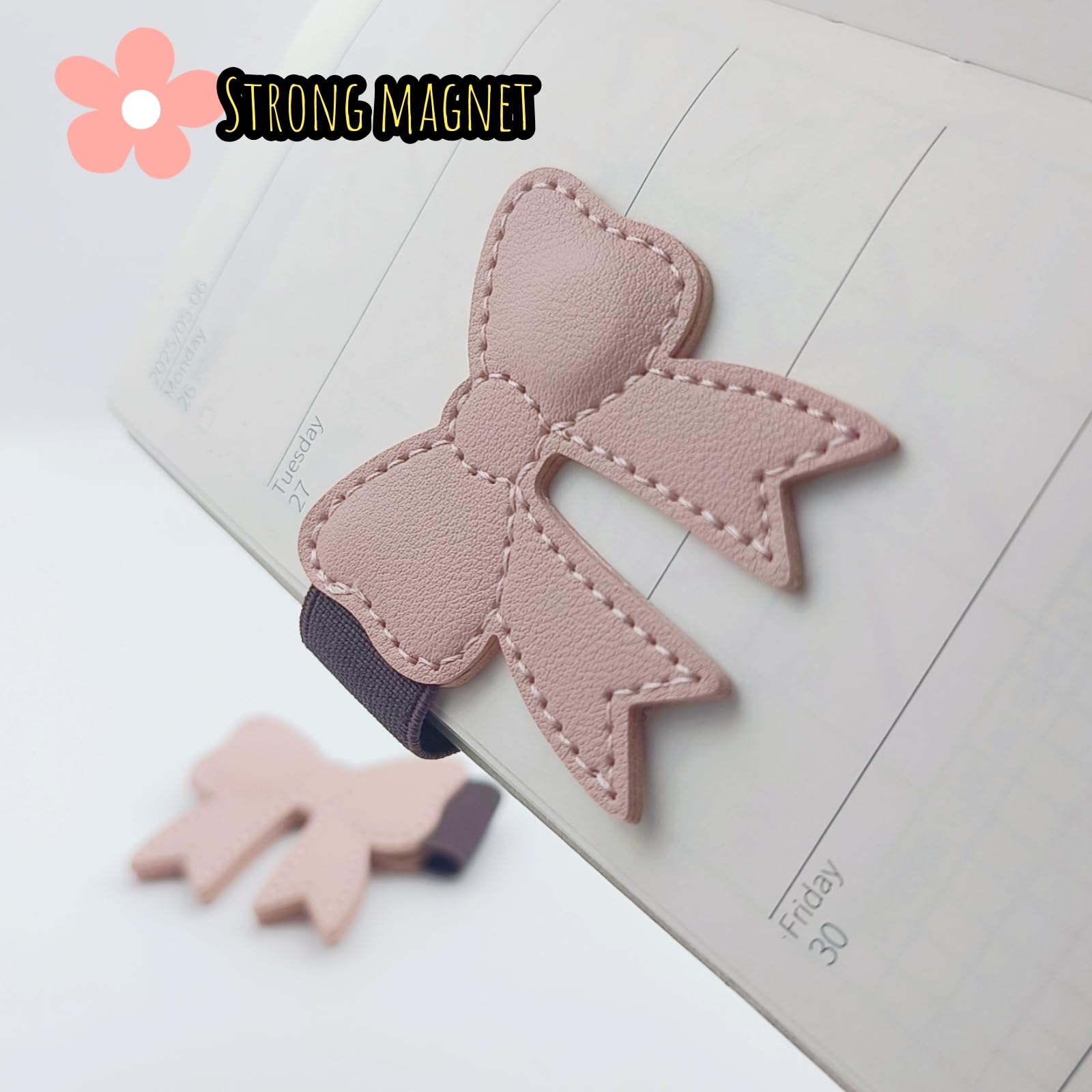 Lot de 2 marque-pages magnétiques en cuir pour femmes et filles avec porte-stylo pour les amateurs de livres, nœud rose