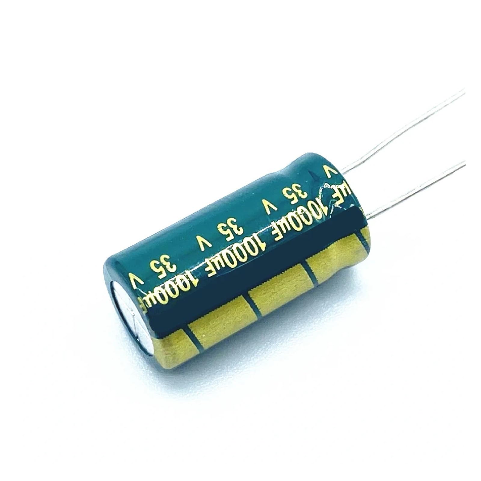 Condensateur 35V 1000uF faible ESR pour réparer un écran LCD qui clignote