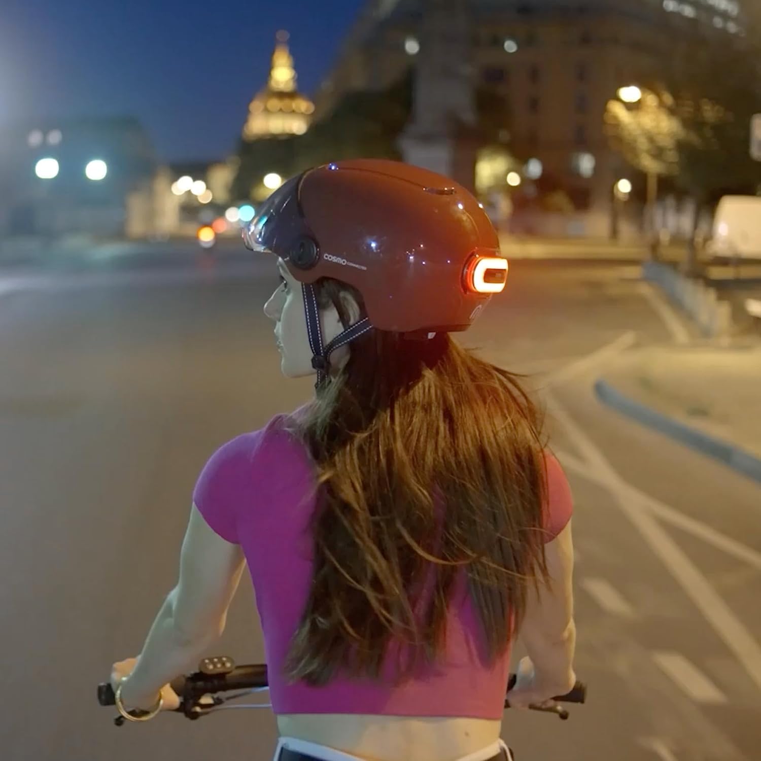 Cosmo Connected - Cosmo Fusion - Casco Intelligente Bicicletta e Monopattino con Visiera, Taglia Adulti - Lampeggianti, Fuoco di Freno Automatico, Condivisione di Viaggio, Rilevamento di Caduta