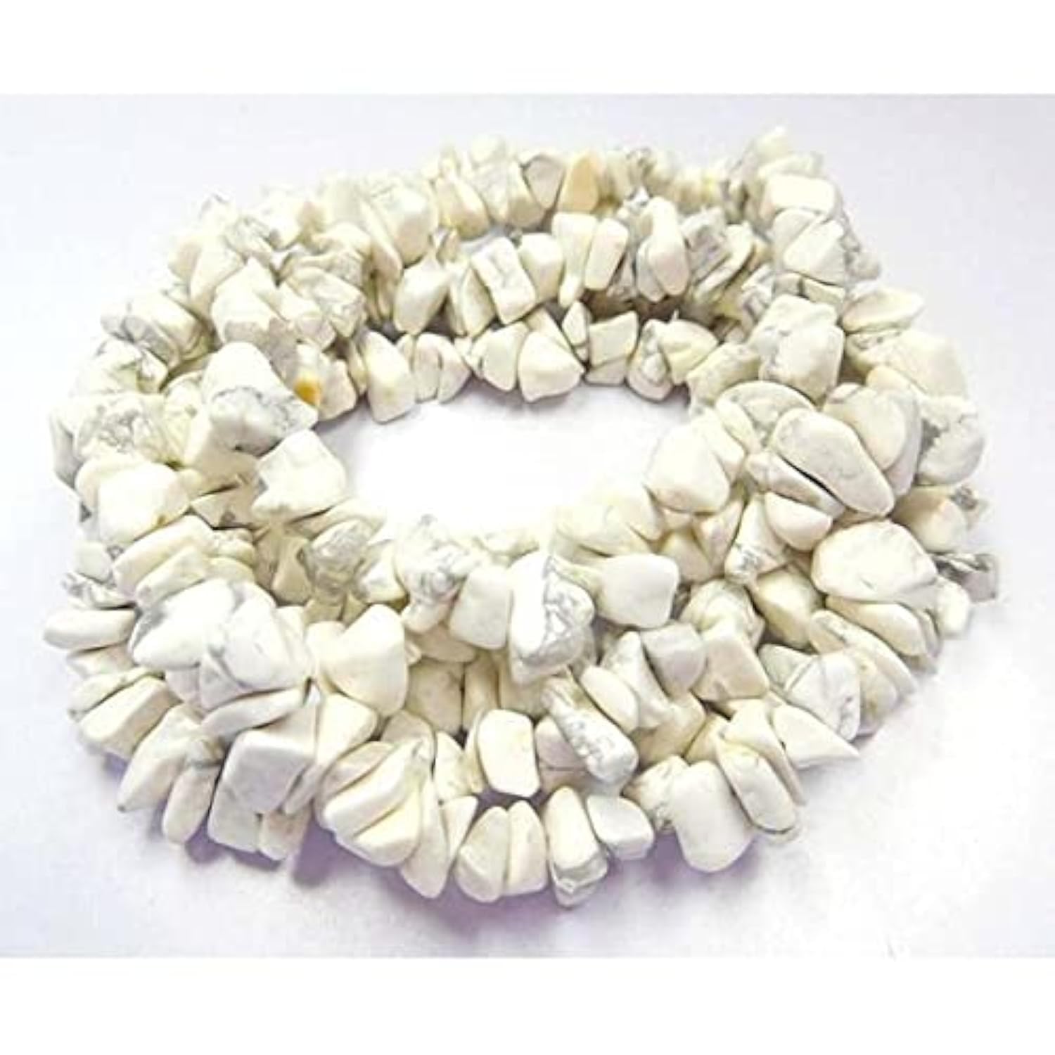 Éclats de howlite blanche naturelle pour composer vos bracelets de bien-être