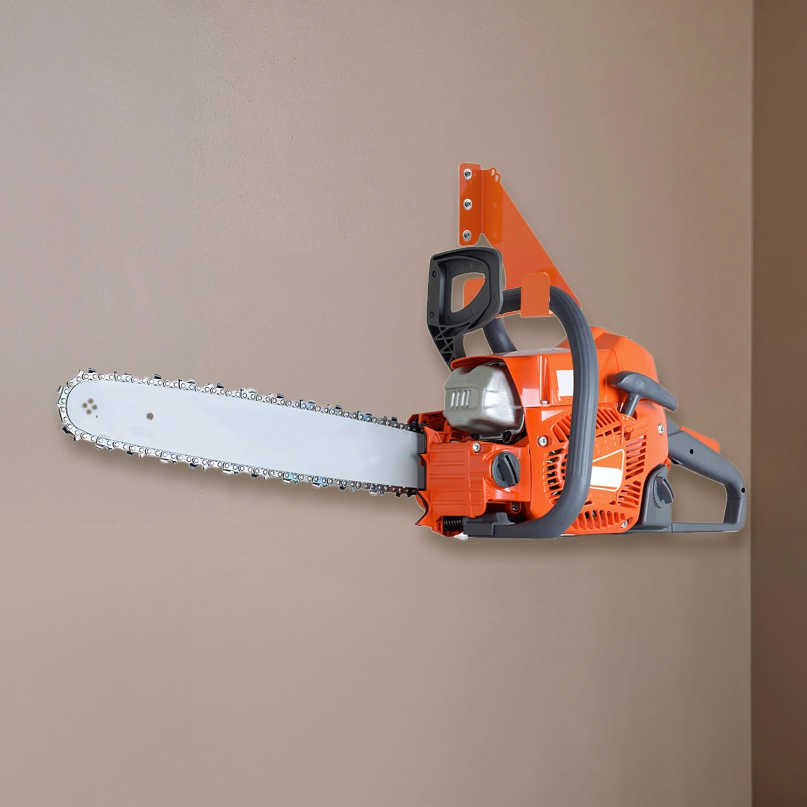Paquete de 2 soportes resistentes para motosierra, gancho de almacenamiento de herramientas de garaje de montaje en pared, gancho doble en U, capacidad de 68 kg, colgador recubierto de naranja con