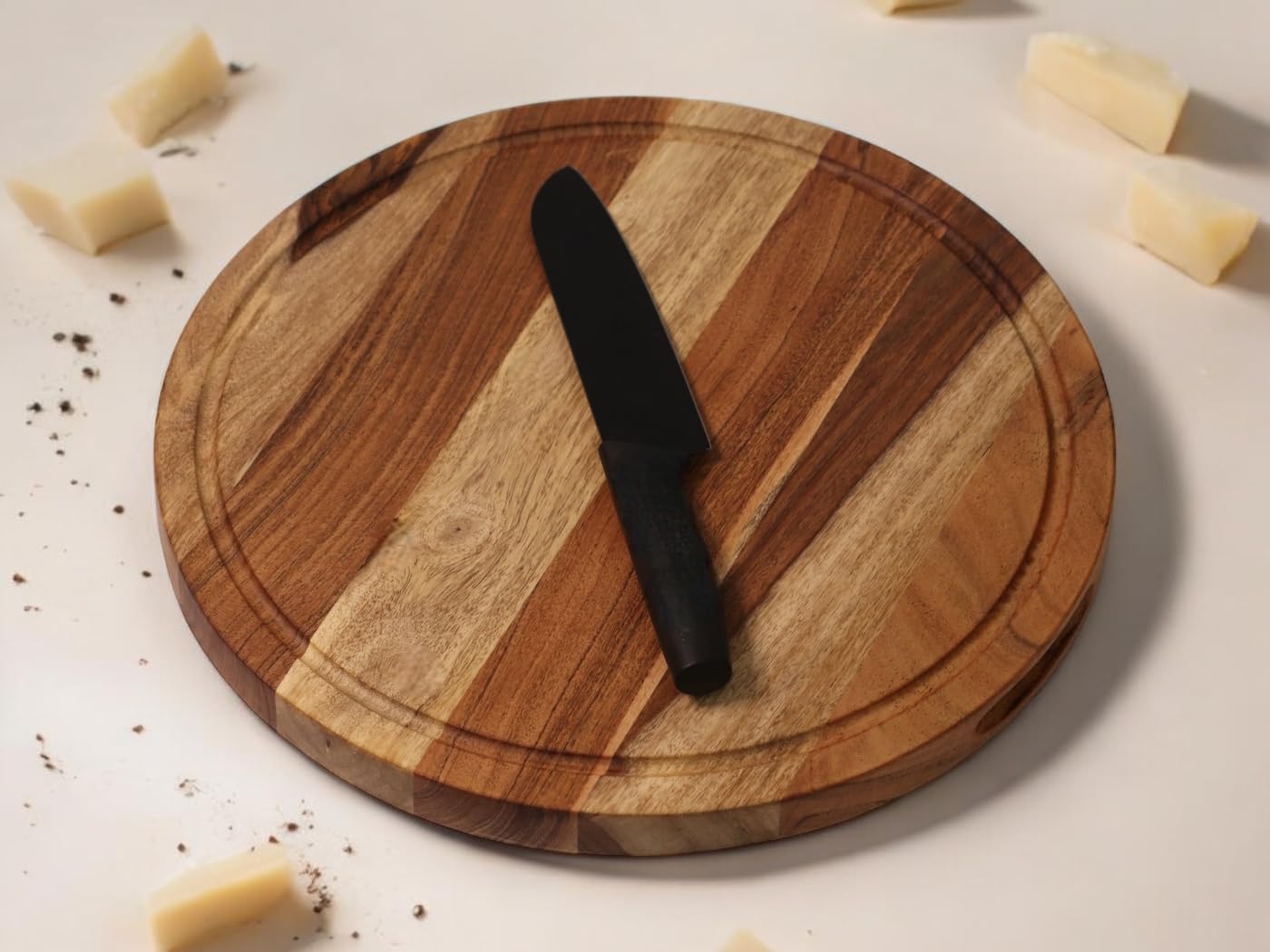 Vesta Homes Grande planche à découper ronde en bois, planche à découper/servir, planche à charcuterie et à fromage pour la cuisine | Bois d'acacia naturel | 38,1 x 38,1 x 2,5 cm | Fabriquée à la main