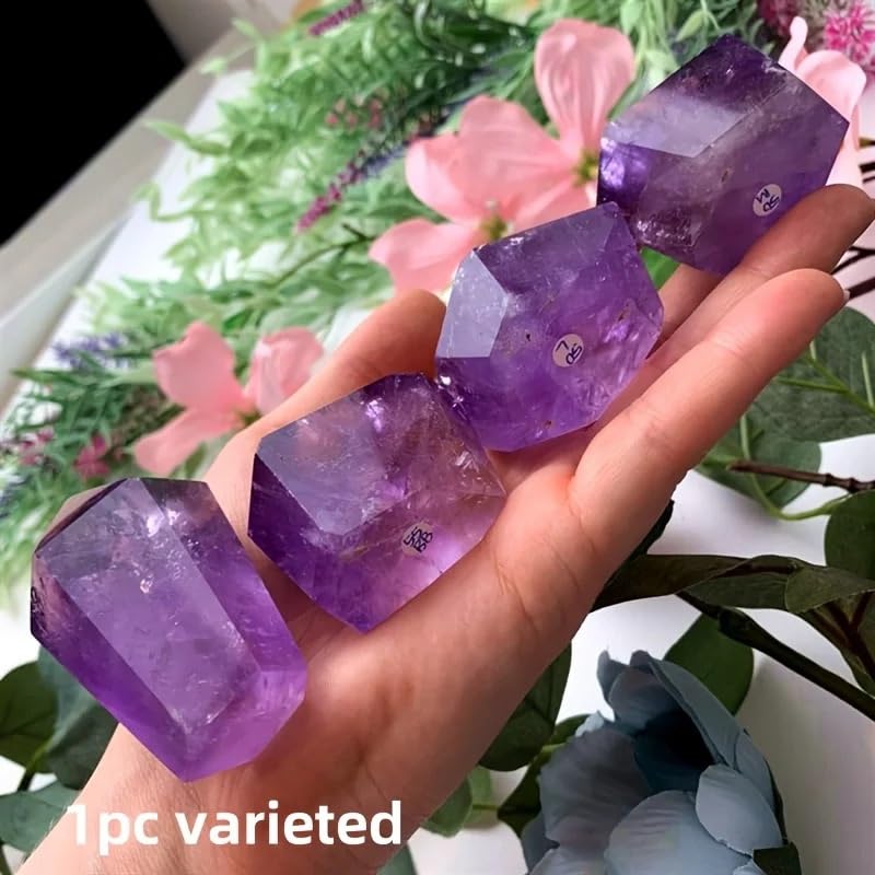 Améthyste transparente de 60-100g en forme libre violette irrégulière