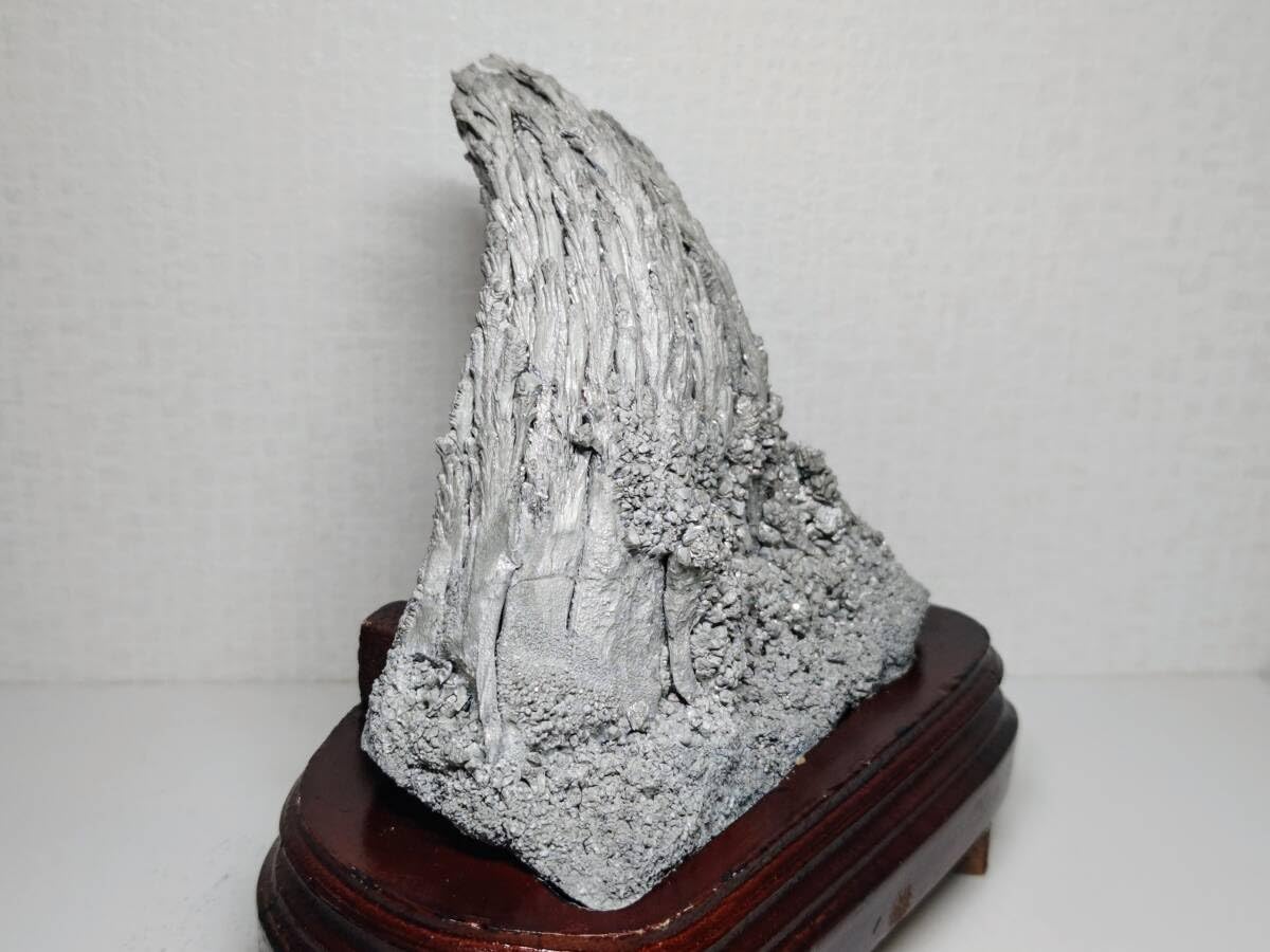 隕石　重さ2.2㎏　幅14㎝　鑑賞石 自然石 天然石 鉱物 置物 隕石 重さ2.2㎏ 幅14㎝ 鑑賞石 自然石 天然石 鉱物 置物