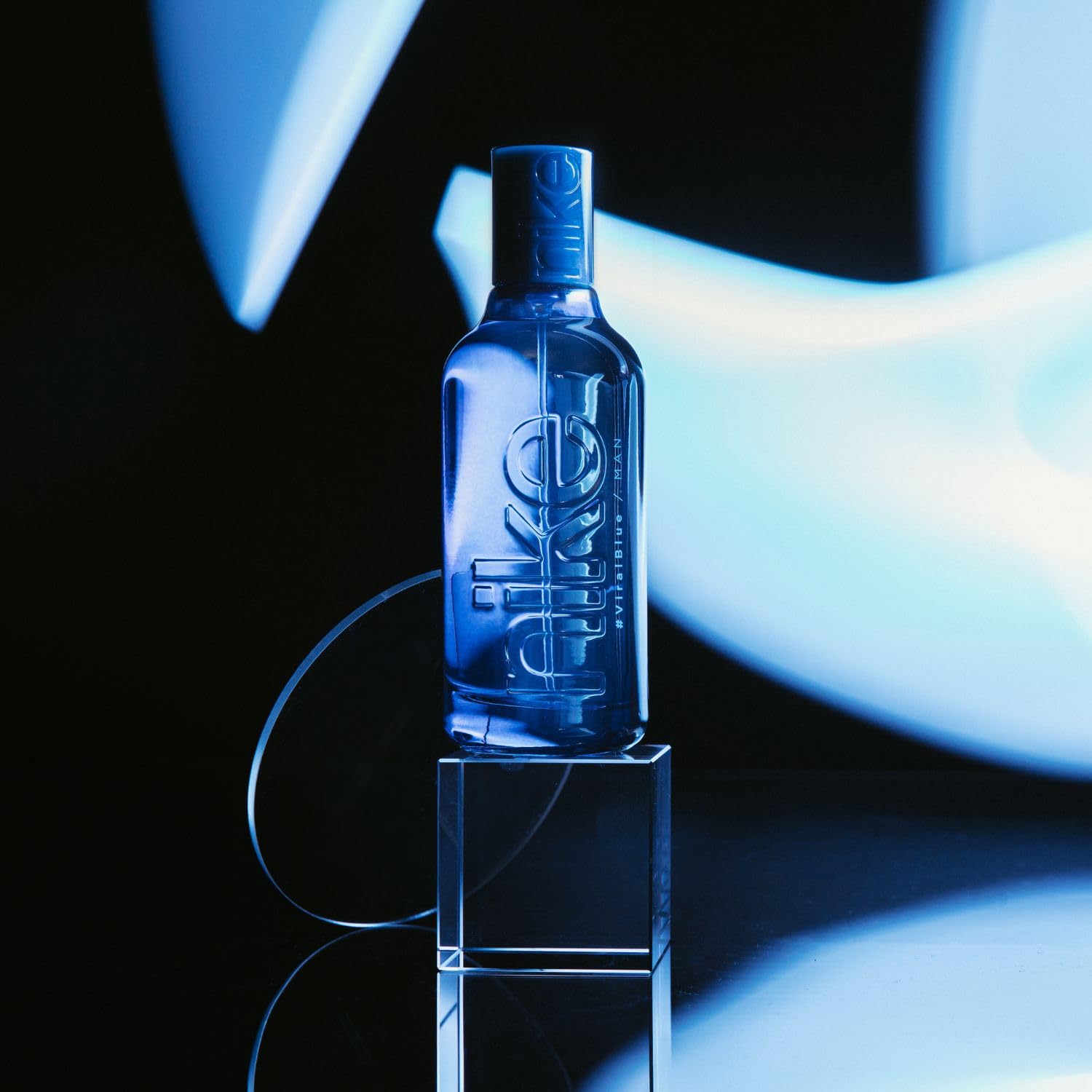 NIKE - Viral Blue 150 ml, Eau de Cologne pour homme, Parfum en vaporisateur, Eau de Toilette naturelle et masculine, Parfum d'agrumes, Frais, Inoubliable et Longue Durée
