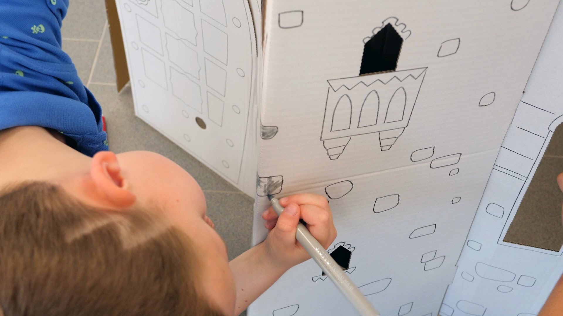 Fusée Missile en carton à colorier Jeu Laboratoire méthode Montessori Fusée Missile en carton à colorier Jeu Laboratoire méthode Montessori