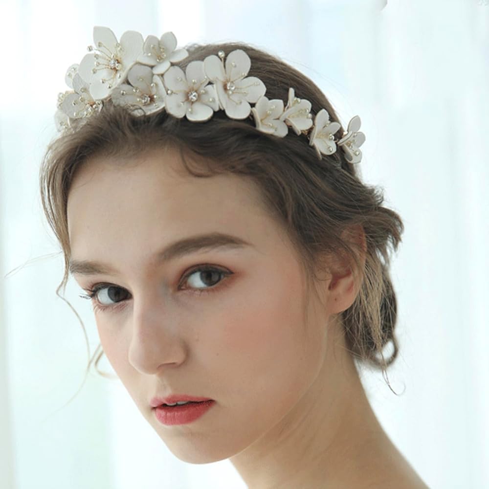 結婚式　二次会　ヘアアクセサリー　フラワーカチューシャ ウエディング ヘッドドレス カチューシャ フラワー ホワイト