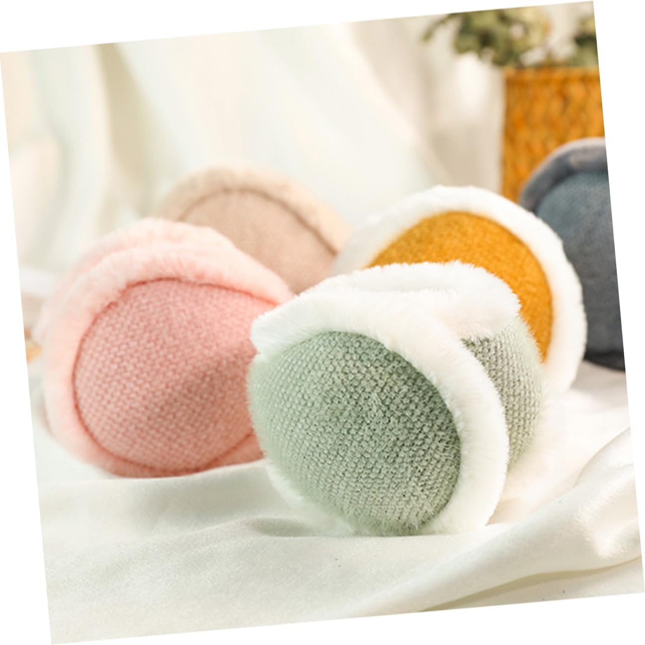 BESPORTBLE Windproof Plush Warm Earmuffs Foldable Ear Covers for Men and Women Outdoor Winter Ear Warmers in Soft Chenille Pink