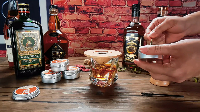 Kit Fumatore Cocktail Con Torcia, 4 Tipi Di Trucioli Di Legno Per Bere Smoker Kit Infusore Accessori Bourbonwhisky Smoker Kit Affumicatore Vecchio Stile Come Id