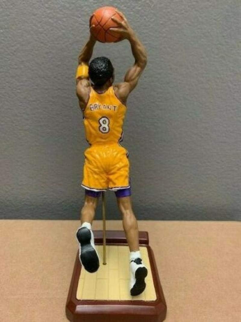 Kobe Bryant Salvino Prestige Series Figurine 2002 Limited Edition