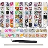 🎁[Hilfreiche Pickup-Tools] --- Das Nailart-Dekorationsset enthält einen Stift und eine Pinzette, die beim Aufheben der kleinen Juwelen sehr hilfreich sind.