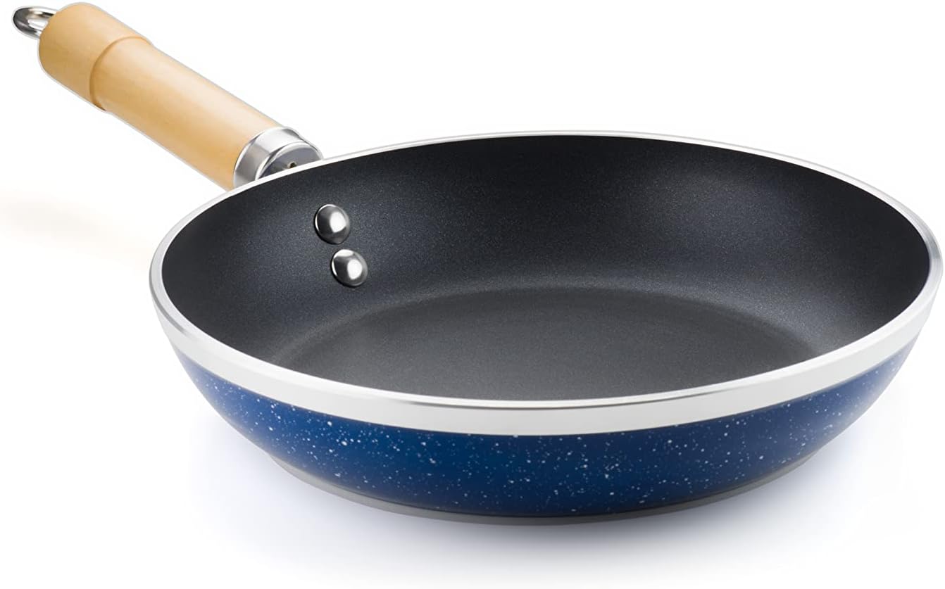 GSI OutdoorsPioneer Fry Pan - Outdoor or Indoor Cookware for Camping, Backpacking, & Cabin Cookouts - Classic Enamelware
