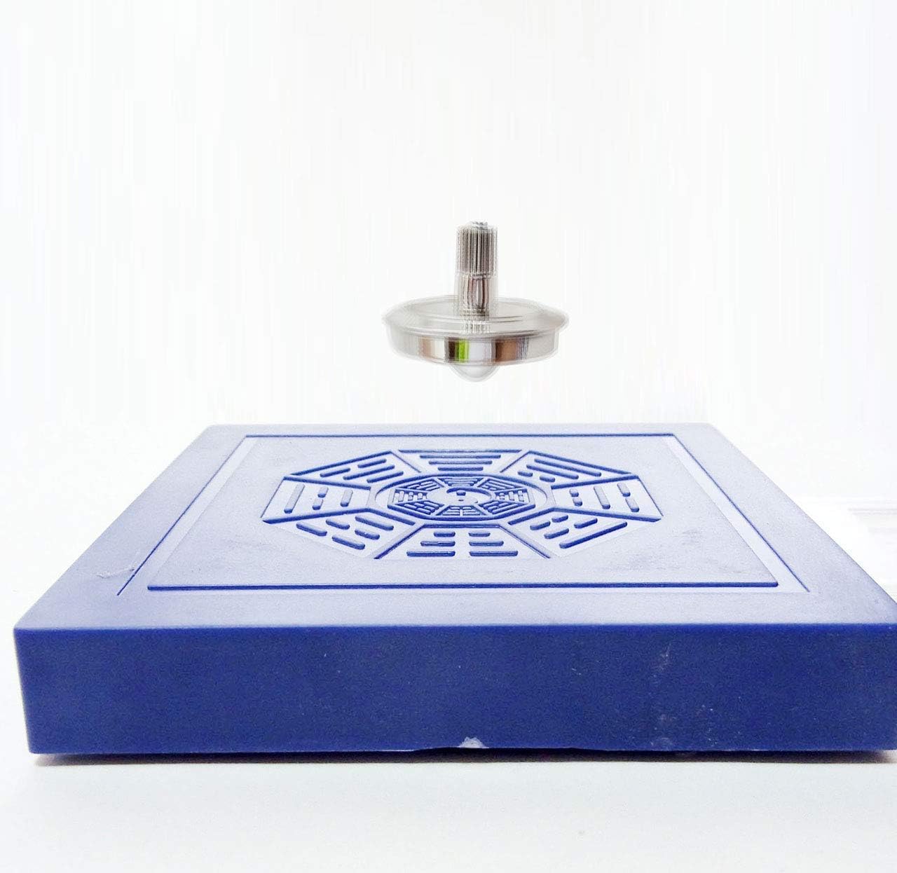 Amazon Happiest Ufoゴマ 玩具 空中浮遊コマ 磁力浮遊コマ 知育玩具 理科 科学 自由研究 ジャイロマジック ブルー マジック 手品 おもちゃ