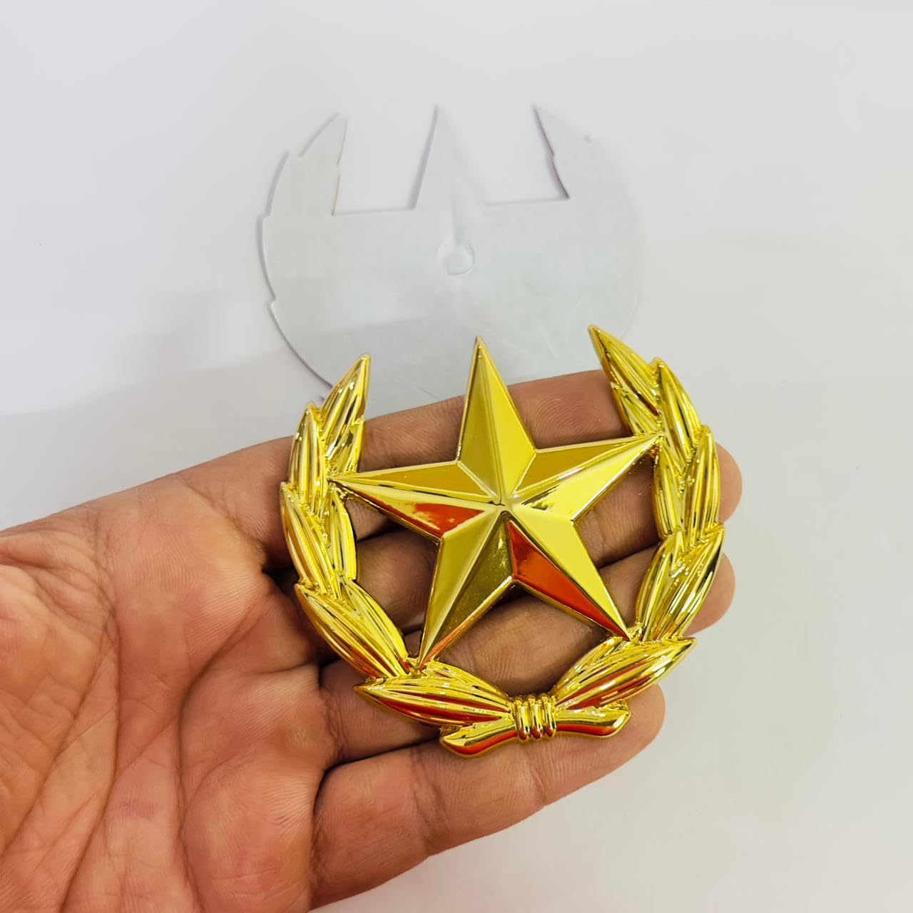 Golden Star Metal Logo 8cmx8cm Motorcycle Decoration Accessories CAR 3D Logo Emblem 3D Badge Auto Racing Sport Sticker Decal for Cars & Bikes