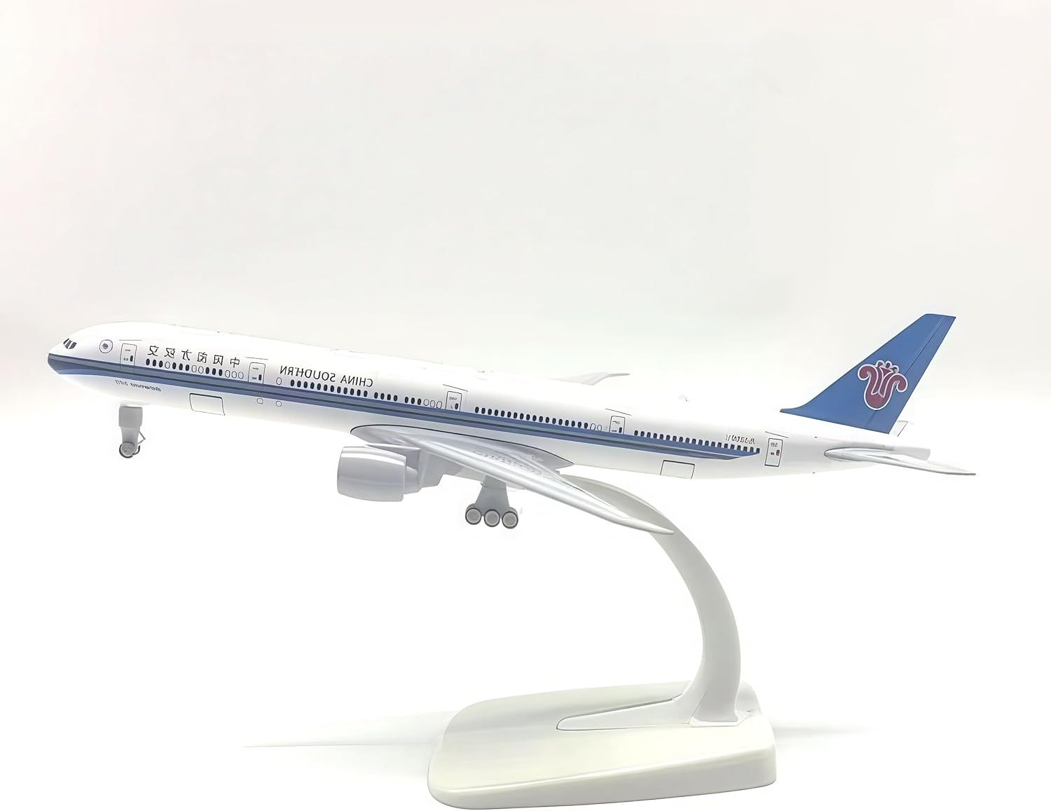 China Southern 777 Diecast Model 1:300 Scale 20cm Alloy Guangzhou Airline Aircraft for Collection Display