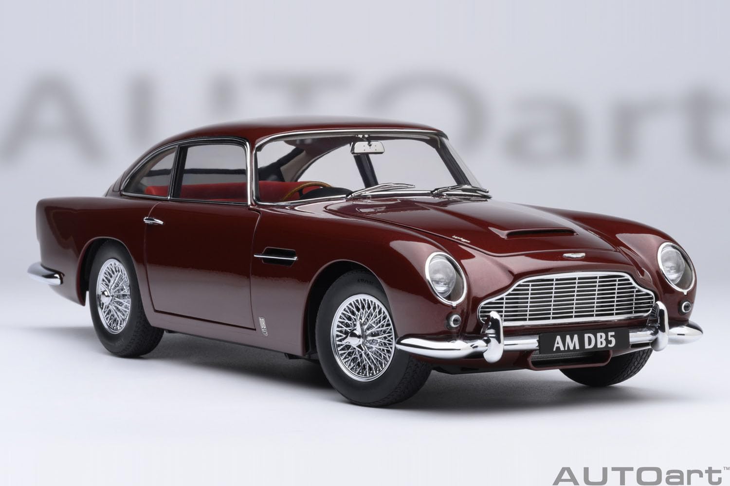 AUTOart 70289 1/18 Aston Martin DB5 dunkelrot metallisches Endprodukt