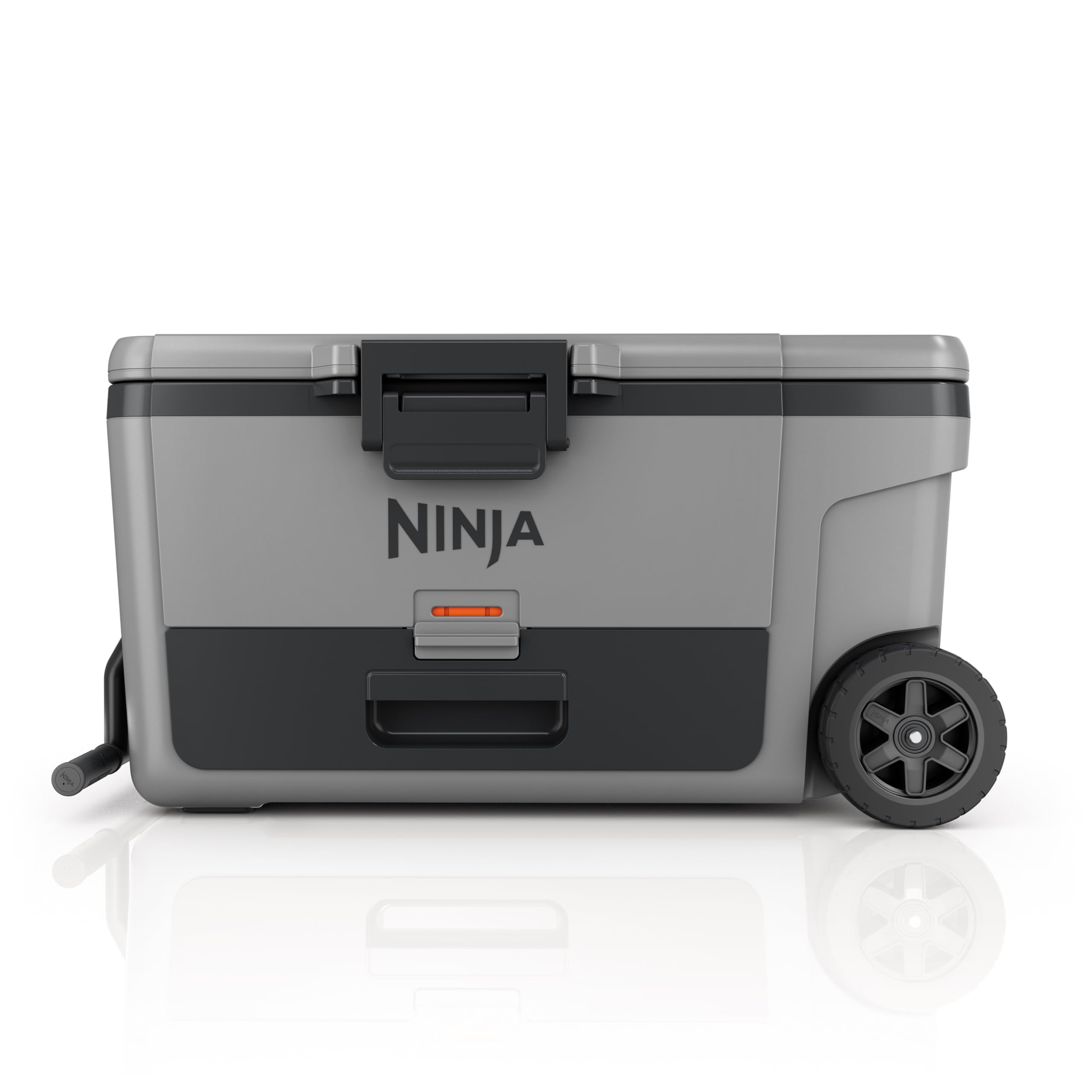 ソービーイット アメリカ  Cold!!⭕️セール Amazon.com: Ninja | Cooler | FrostVault 65QT Cooler with Wheels