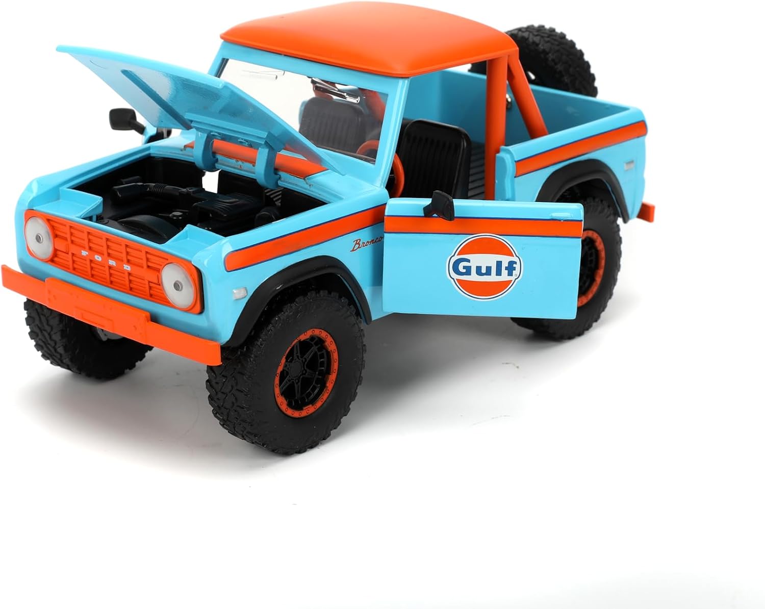 Jada Toys Just Trucks 1:24 1973 Ford Bronco Die-cast Car & Gas Pump – Opening Doors, Hood, Trunk, Rubber Tires(Gulf/Teal)