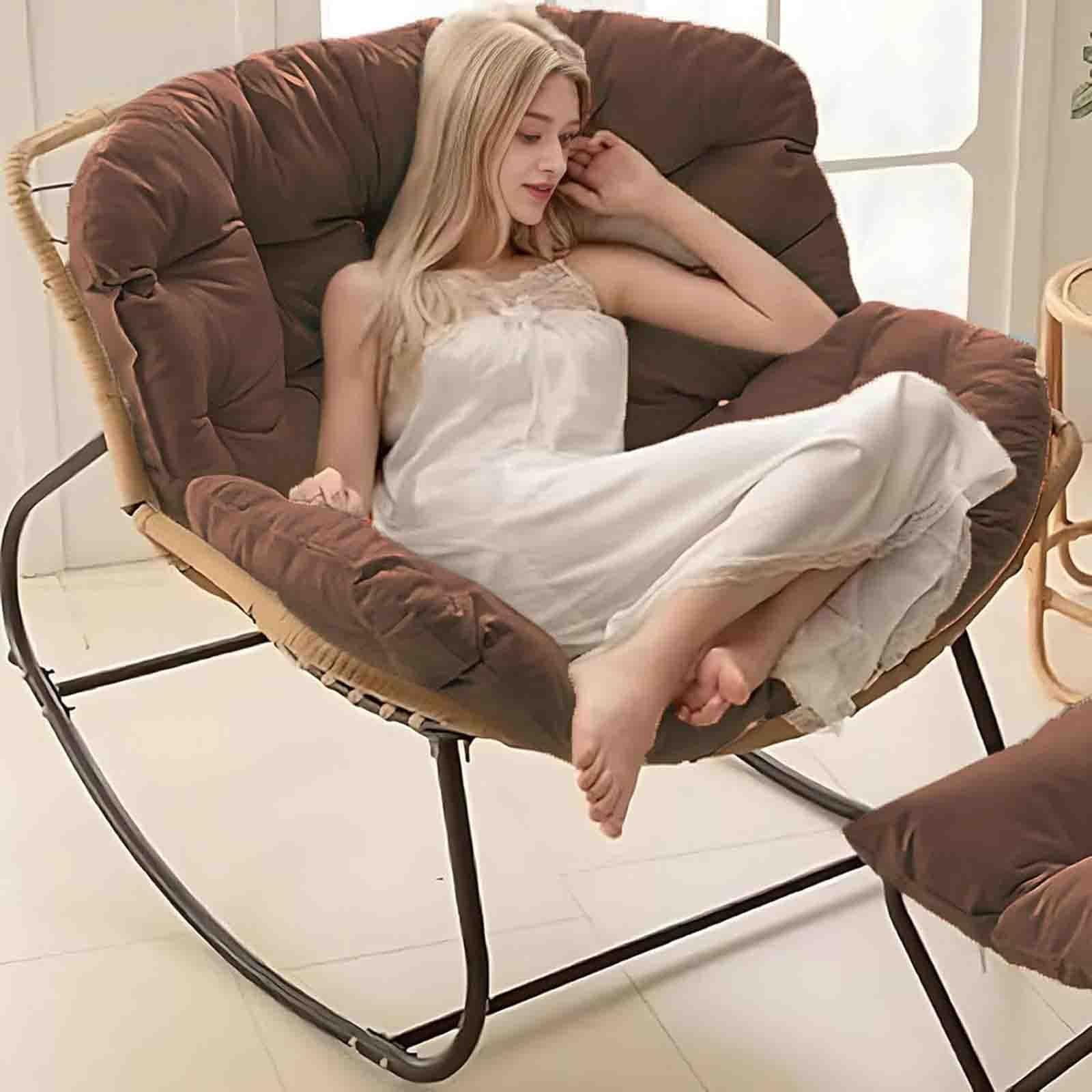 Fauteuil à bascule d'extérieur pour dorer au soleil sur votre balcon ou porche
