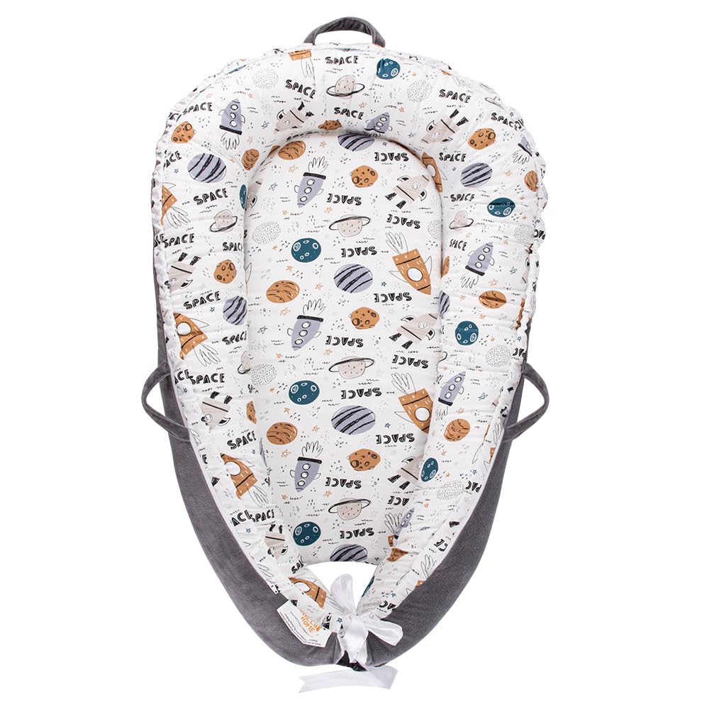 Chilling Home Baby Nest for Newborn, Portable and Adjustable Baby Lounger for 0-12 Months Boys Girls, Baby Essentials for Travel with Reversible 100% Cotton and Velvet Cover