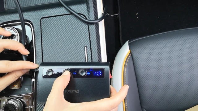 Accendisigari Auto Multipresa 3 Prese + 2 USB &ndash; Sdoppiatore 12V