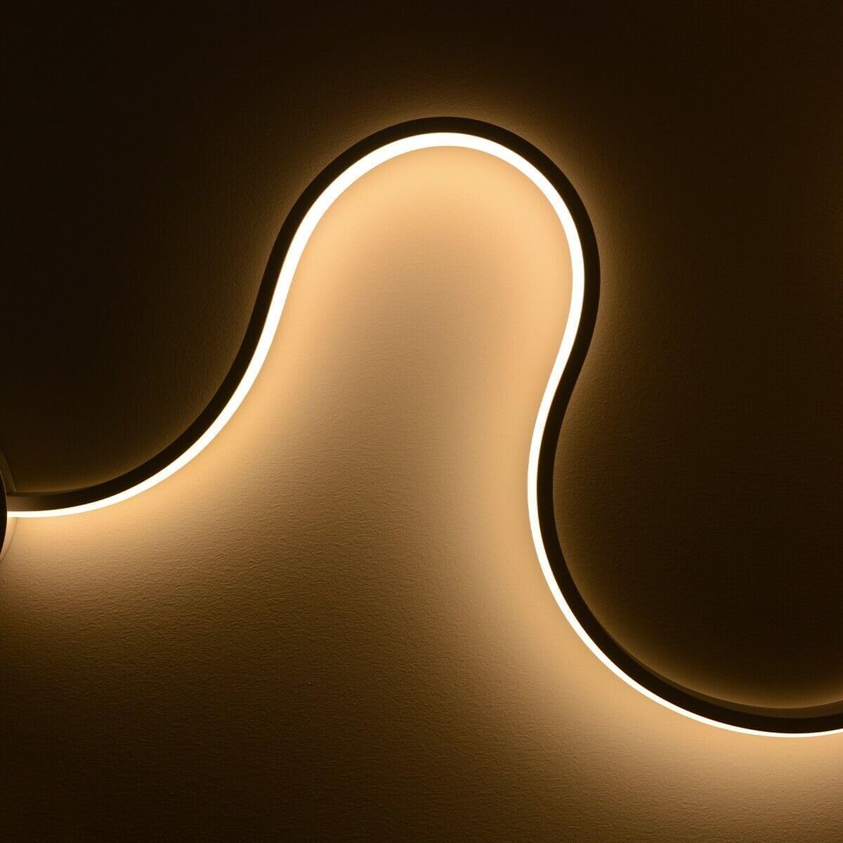 Applique da Parete Interno, Applique LED 28W Design Moderno, Forma Sanke Curvo, LED CCT 3 STEP Regolazione della Luce da 3000K a 6500K, Ideale per Camera da Letto, Salone, Studio, Ufficio, B&B, Hotel