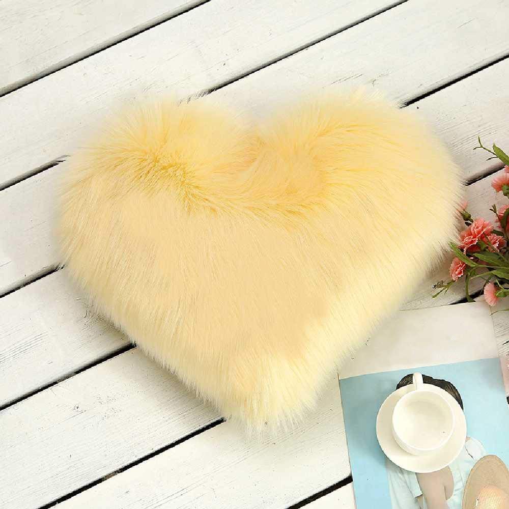 Taie d'oreiller en forme d'amour beige 40x50 cm pour une chambre romantique