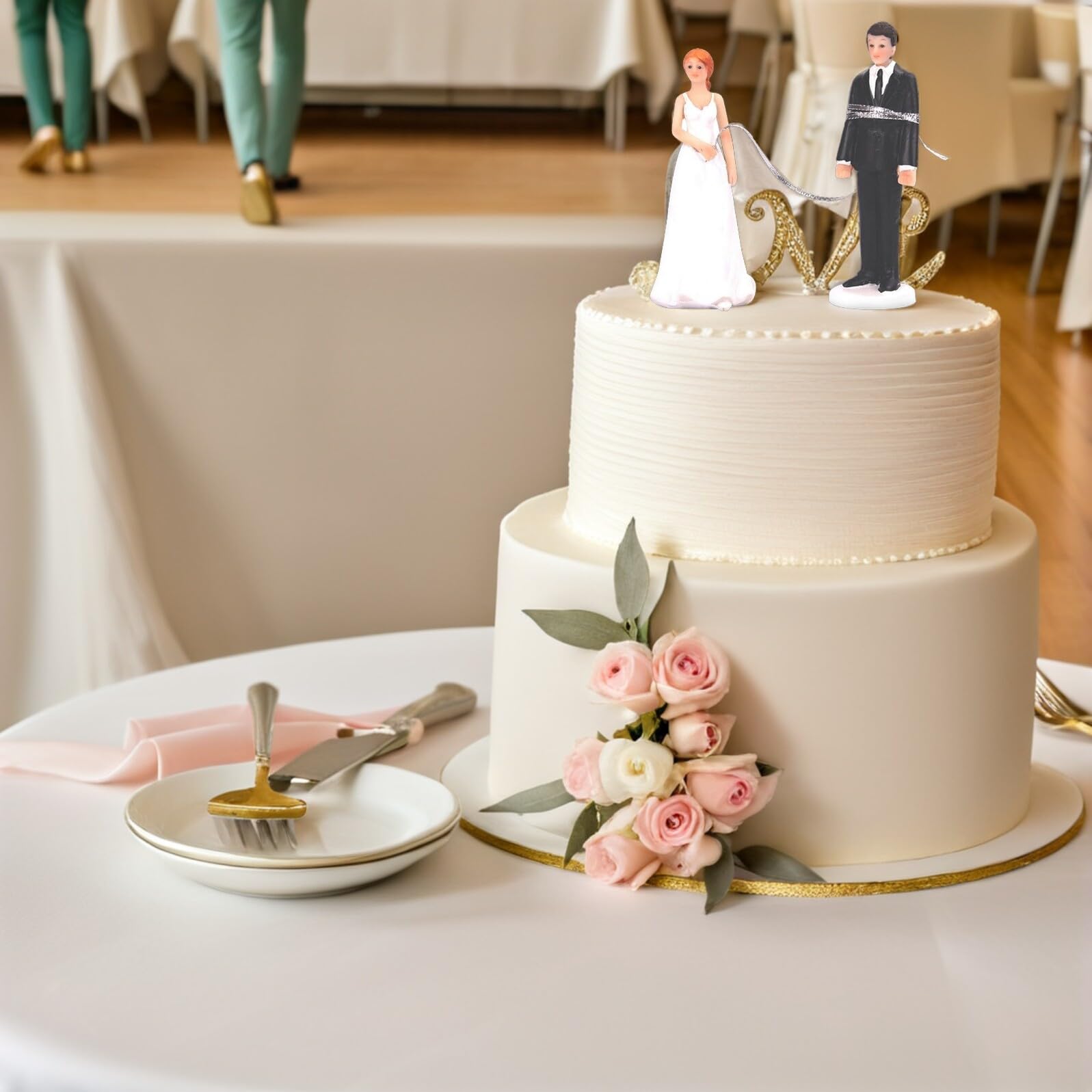 Healifty Brautpaar Tortenfigur 5.31 Zoll Harz Hochzeit Dekoration Lustige Braut Figur Geschenk Für Verlobung Und Pärchen