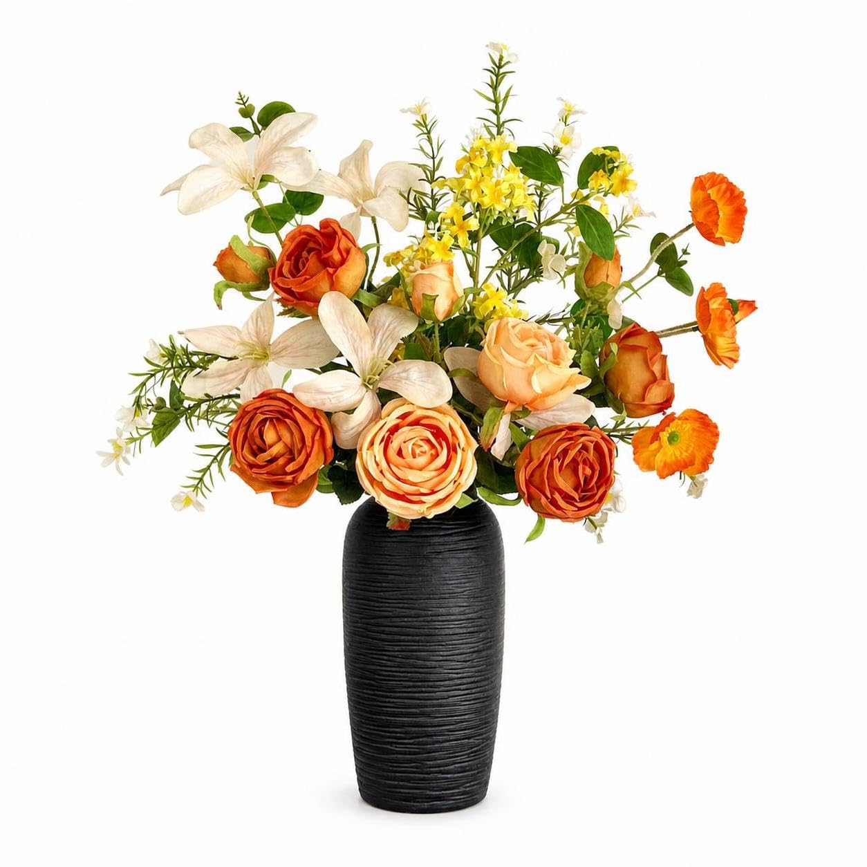 Ramo de rosas naranjas artificiales decorativas con jarrón de cerámica negro mesa