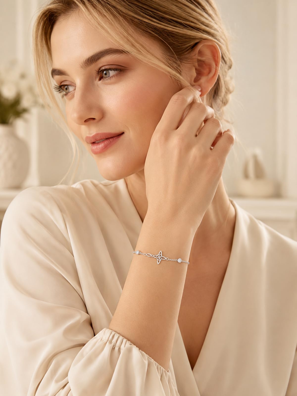 KINGWHYTE Bracciale a forma di croce in argento Sterling 925 con nodo celtico, gioiello da donna, regalo per compleanno, Natale, San Valentino, anniversario