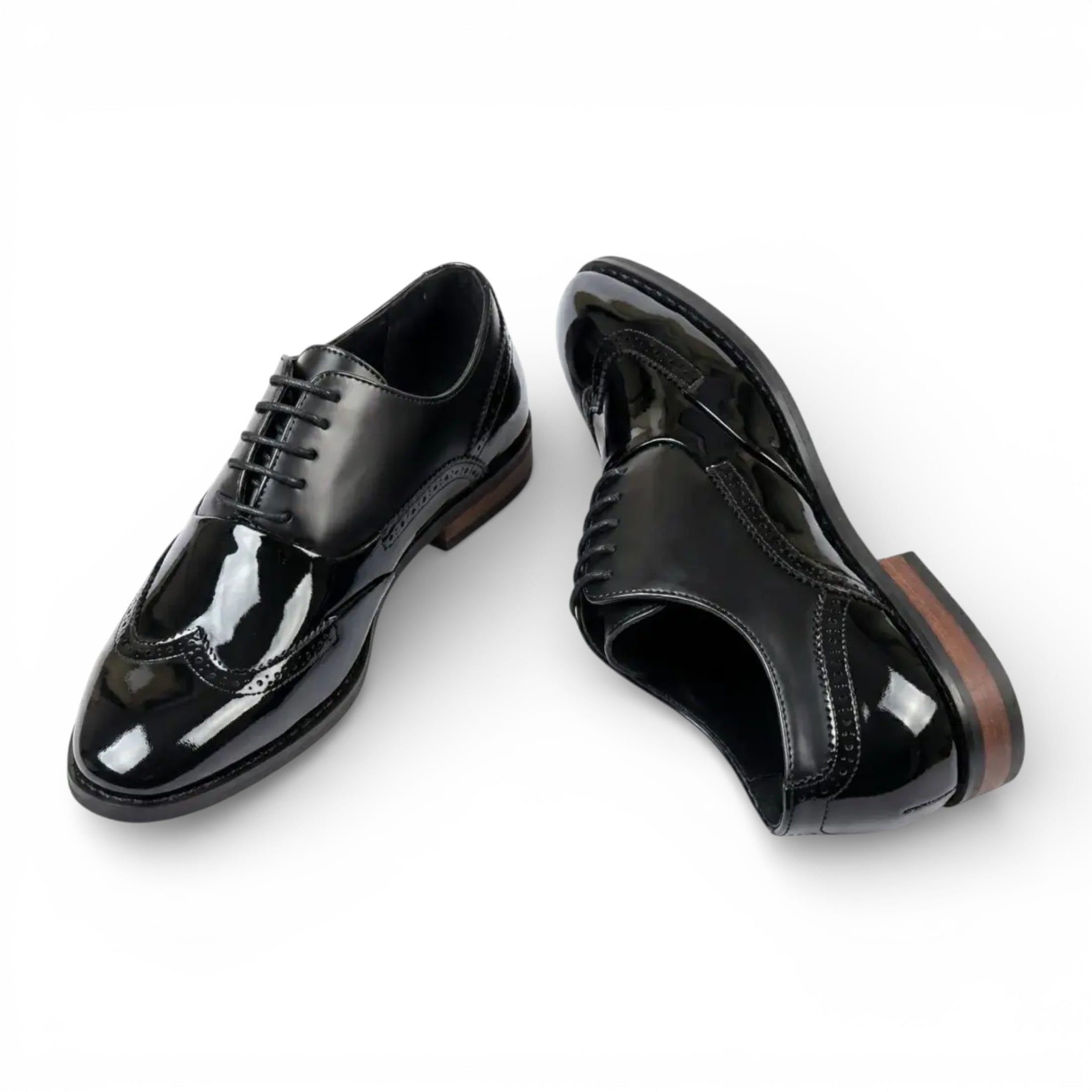 Scarpe Eleganti Stringate Classiche Oxford da Uomo Dolcetto in Similpelle Verniciata Nera, Modello Brogue.