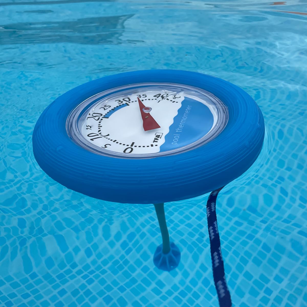 TFA Dostmann Poolwatch analoges Schwimmbadthermometer, 40.2007, geeignet für Schwimmbad, Eisbaden, Teich, Pool oder Whirlpool, einfaches Ablesen der Wassertemperatur, großes Thermometer, blau
