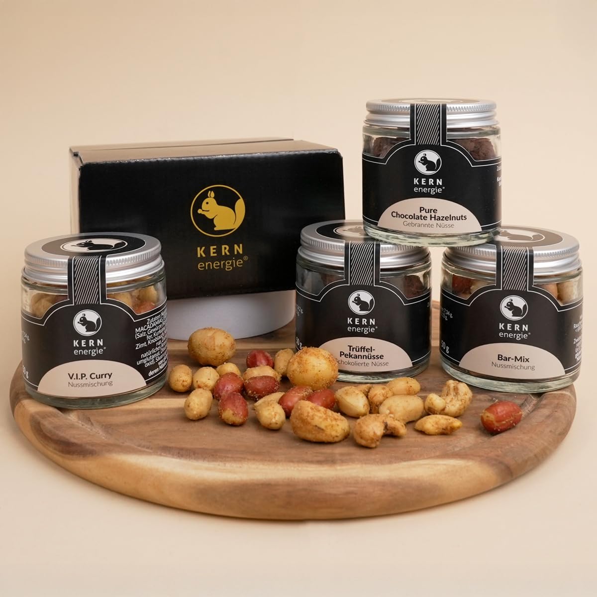 KERNenergie edles Geschenkset | 4 Nussmischungen in praktischen Schraubgläsern - würzig, salzig & süß ideal zum Verschenken | Geschenkverpackung schwarzer Karton