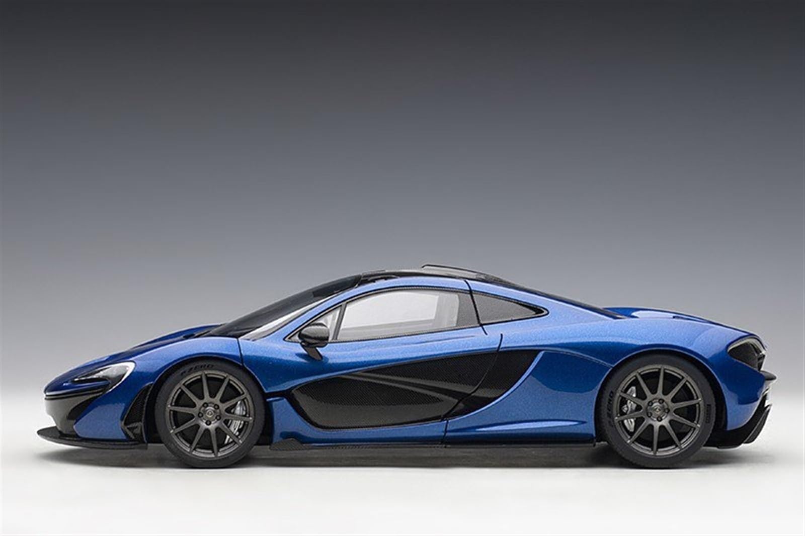 Amazon.co.jp: モデルカーのおもちゃ 1:18 マクラーレン P1 スーパー