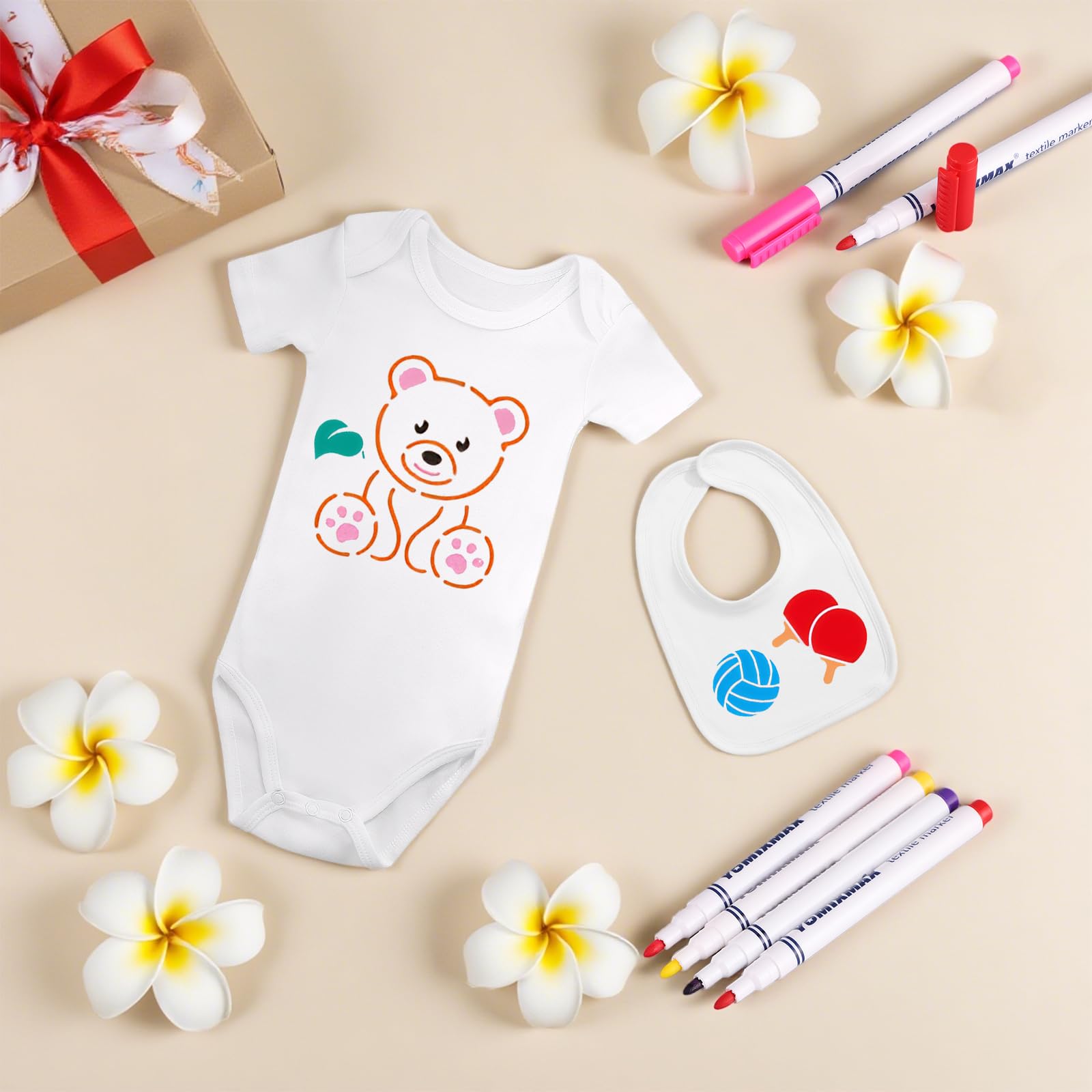 Baby Lätzchen zum Bemalen Set 12 Stück – 8 Baumwoll Bodys Kurzarm & 4 Doppellagige Lätzchen, 14 Textilstifte & Vorlagen für Babyparty Spiele