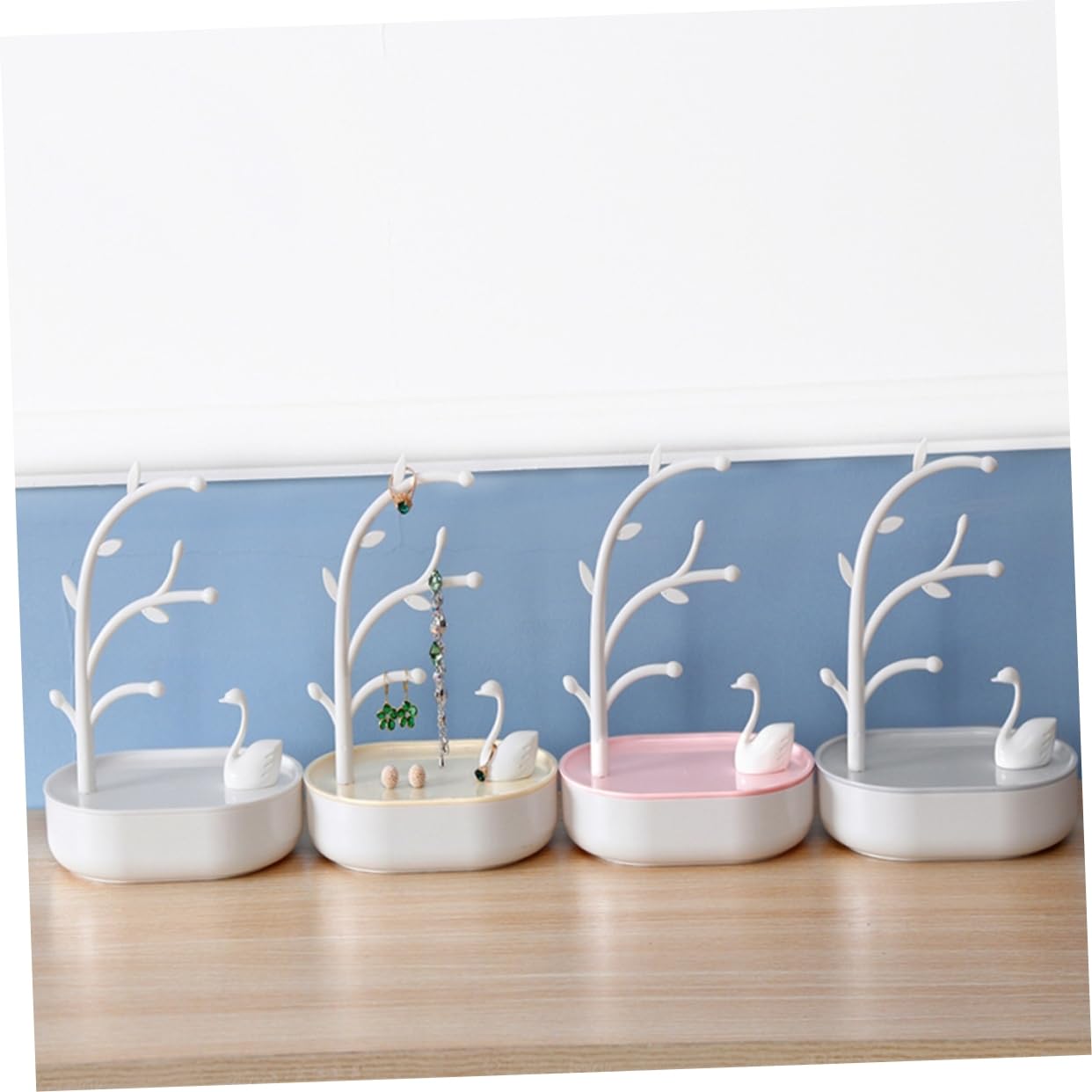 Einzigartige Schwan -Form -Schmuckregal Speicher für Ohrringe Halsketten Armbänder rosa Plastik Organizer Ständer