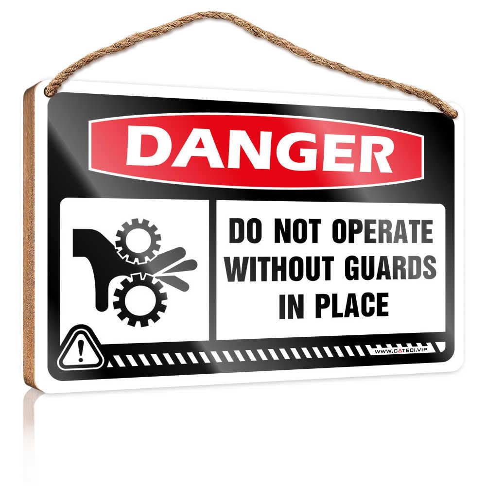 HMQW Funny Signs For Man Cave Danger Do Not Operate Without Guards In Place Wooden Sign Bathroom Decor Wall Art Farmhouse Decor For The Ho(23X35CM)