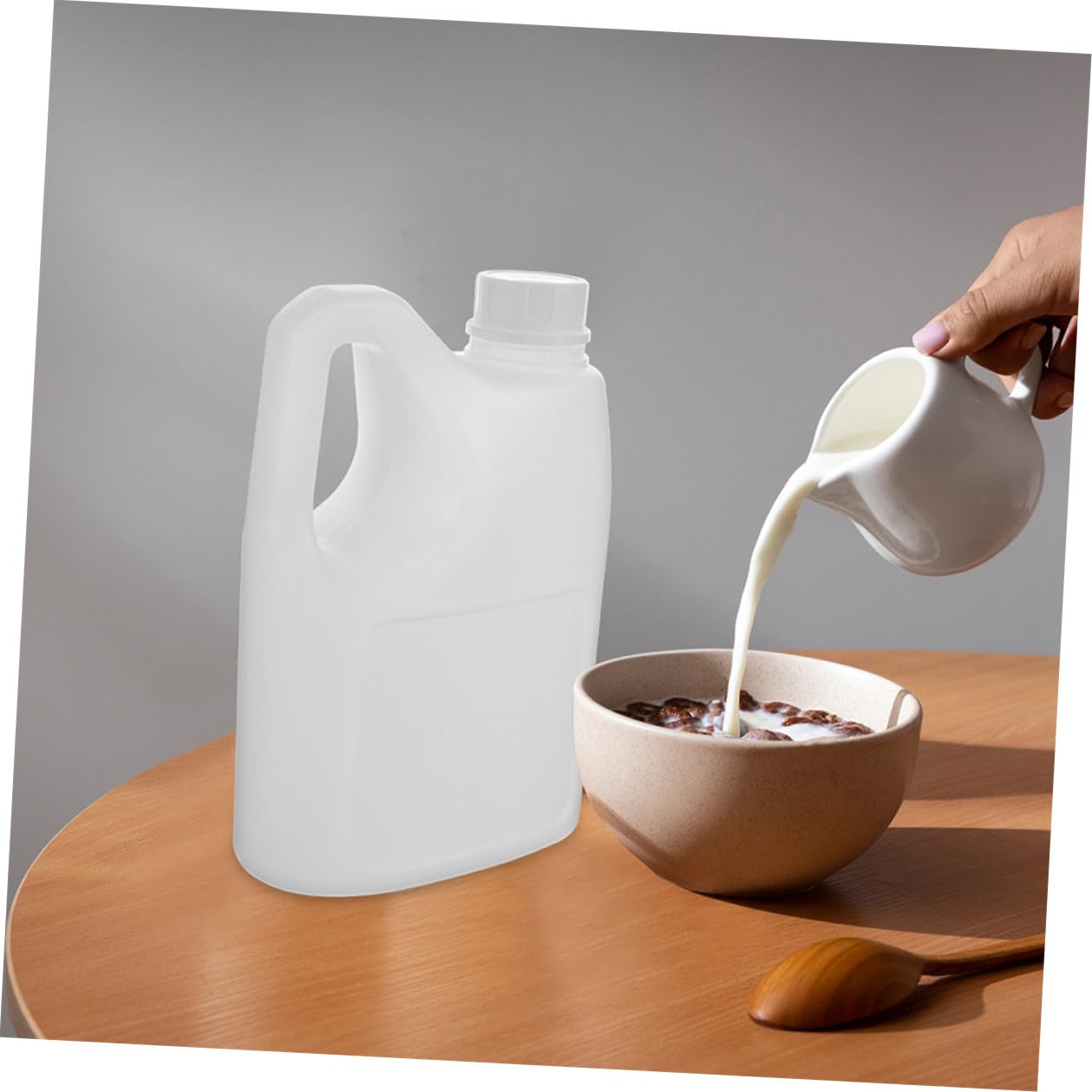 Bouteille 2 Litres Réutilisable en Plastique avec Poignée, Récipient à Jus pour Réfrigérateur, Facile à Nettoyer et Transporter, Lot de 2 Bouteilles pour Usage Domestique