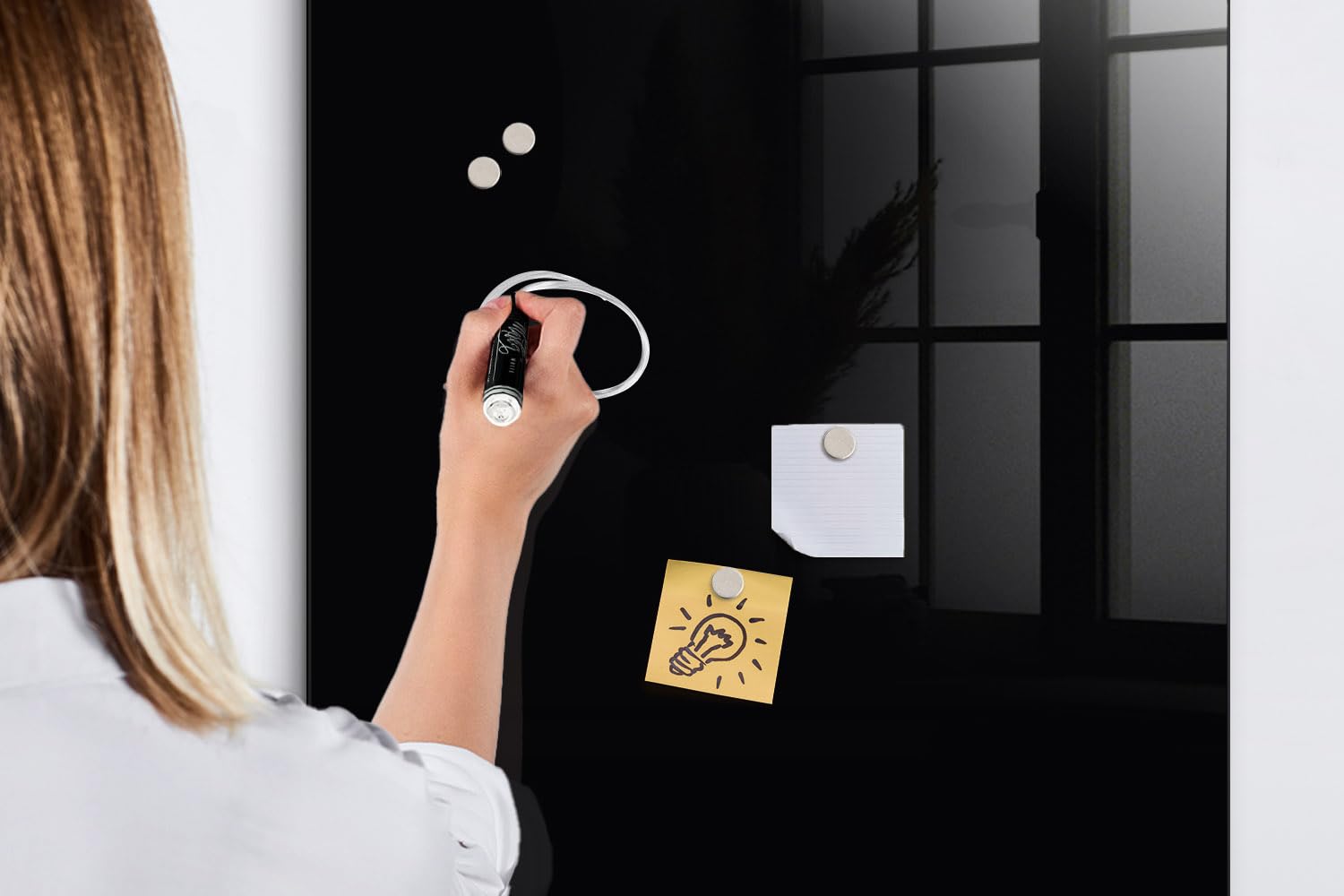 Elegantes magnetisches Glas-Whiteboard | Neodym-Magnete, Marker & Schwamm inklusive | Ultraglatte Oberfläche | Perfekt für Struktur & Überblick - 70x100 - Schwarze Farbe