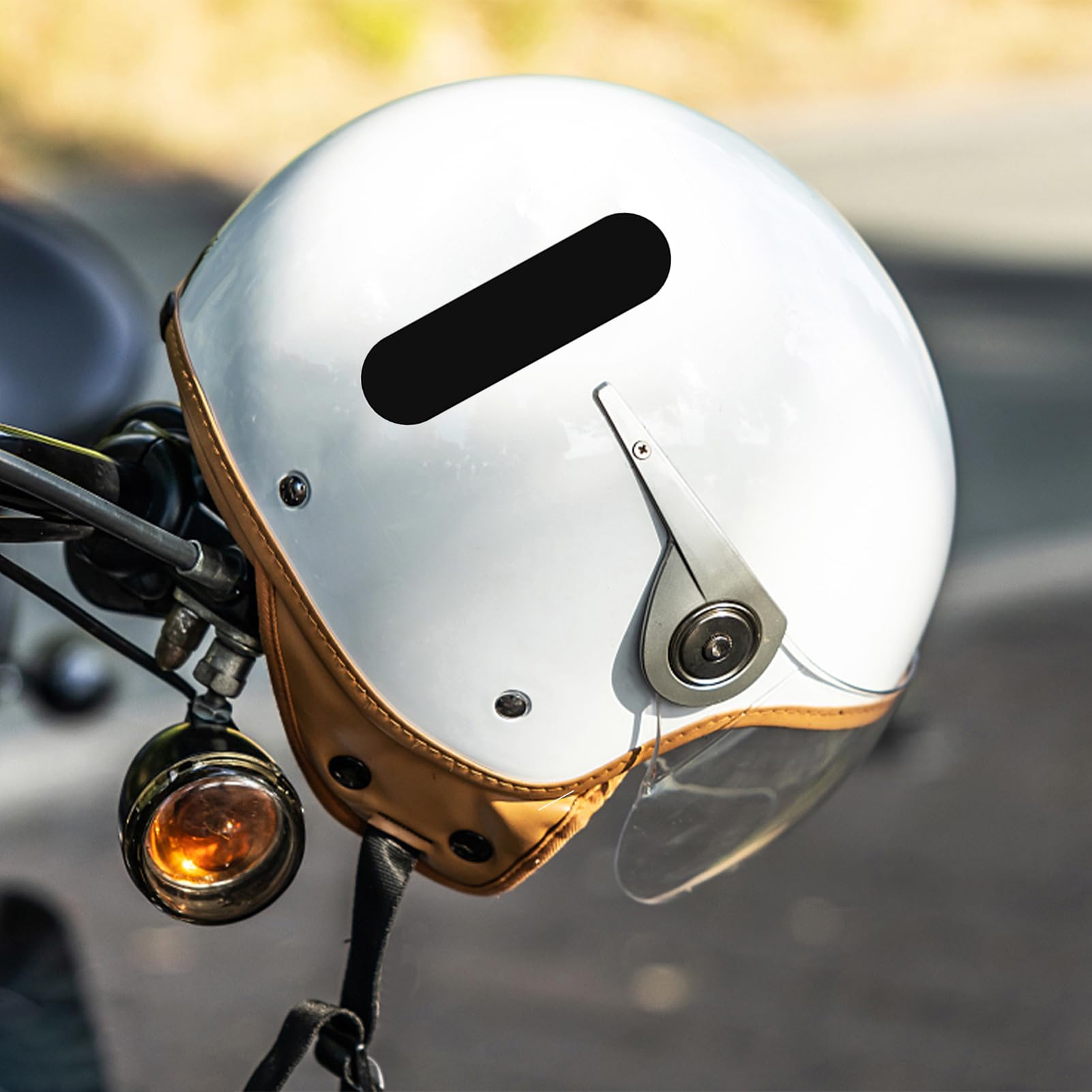 Lot 24 Bandes Réfléchissantes Pour Casque Moto – Haute Visibilité Noir – Adhésif Universal (12 Ronds + 12 Rectangles)