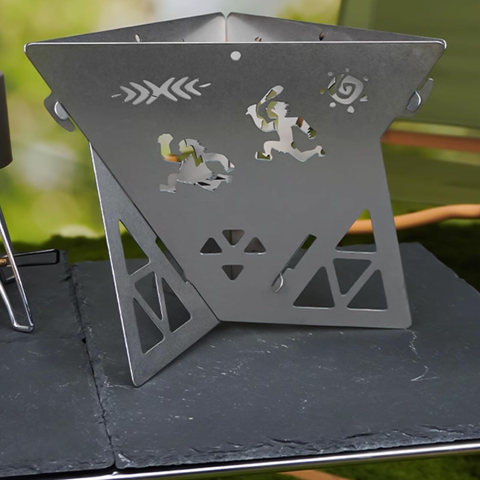 Braciere da Esterno Piccolo Modello Perforato Fornello da Esterno Molteplici Aperture di Ventilazione Base Triangolare Stabile Adatto per Attività All'aperto e Campeggio(A)