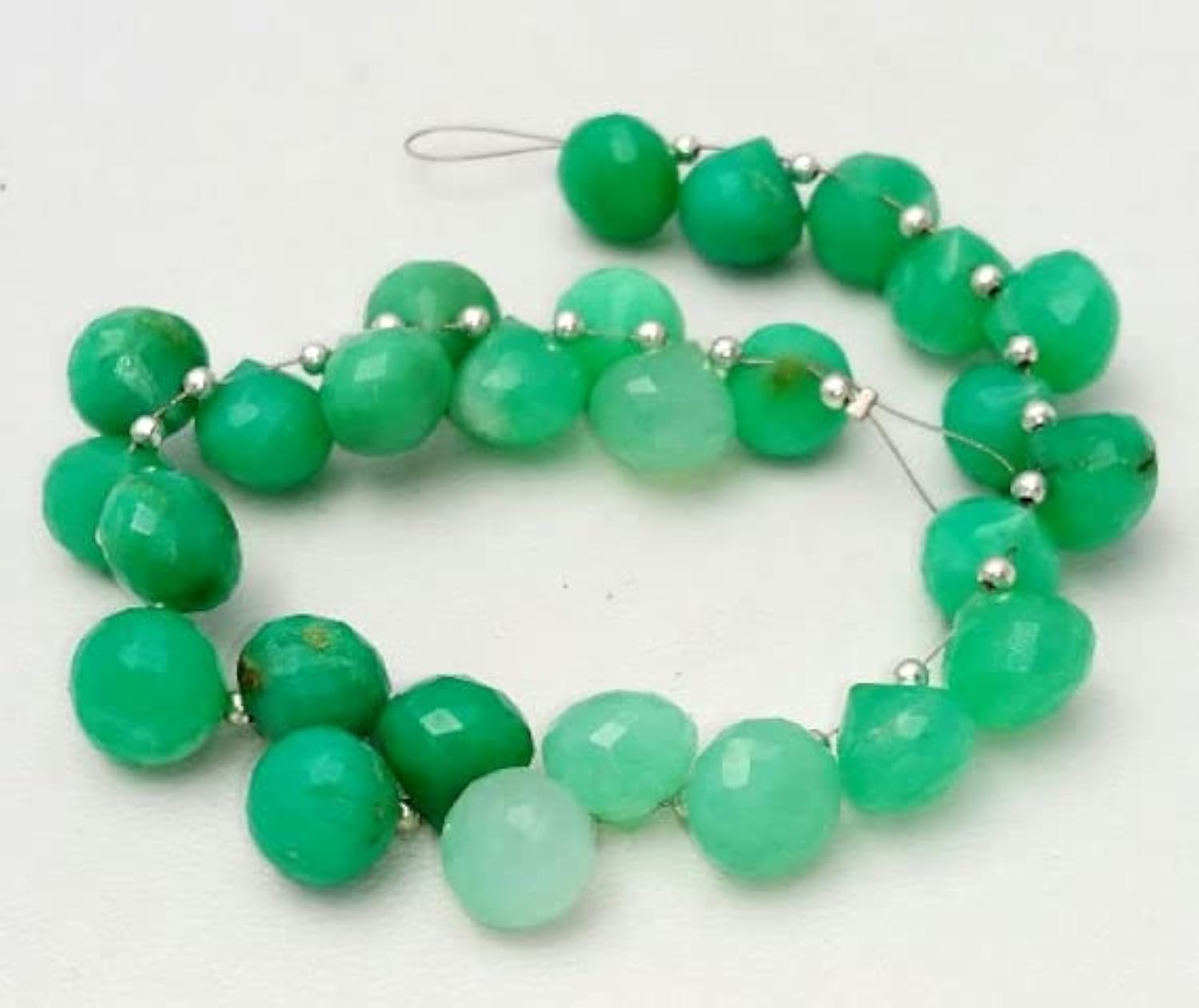 Chrysoprase naturelle facettée perles oignons de 9-10mm pour bijoux haut de gamme