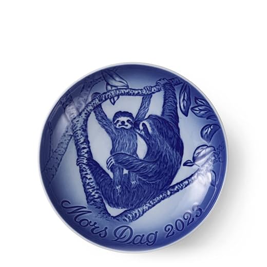 Royal Copenhagen Bing and Grondahl 2023 Mother's Day Plate