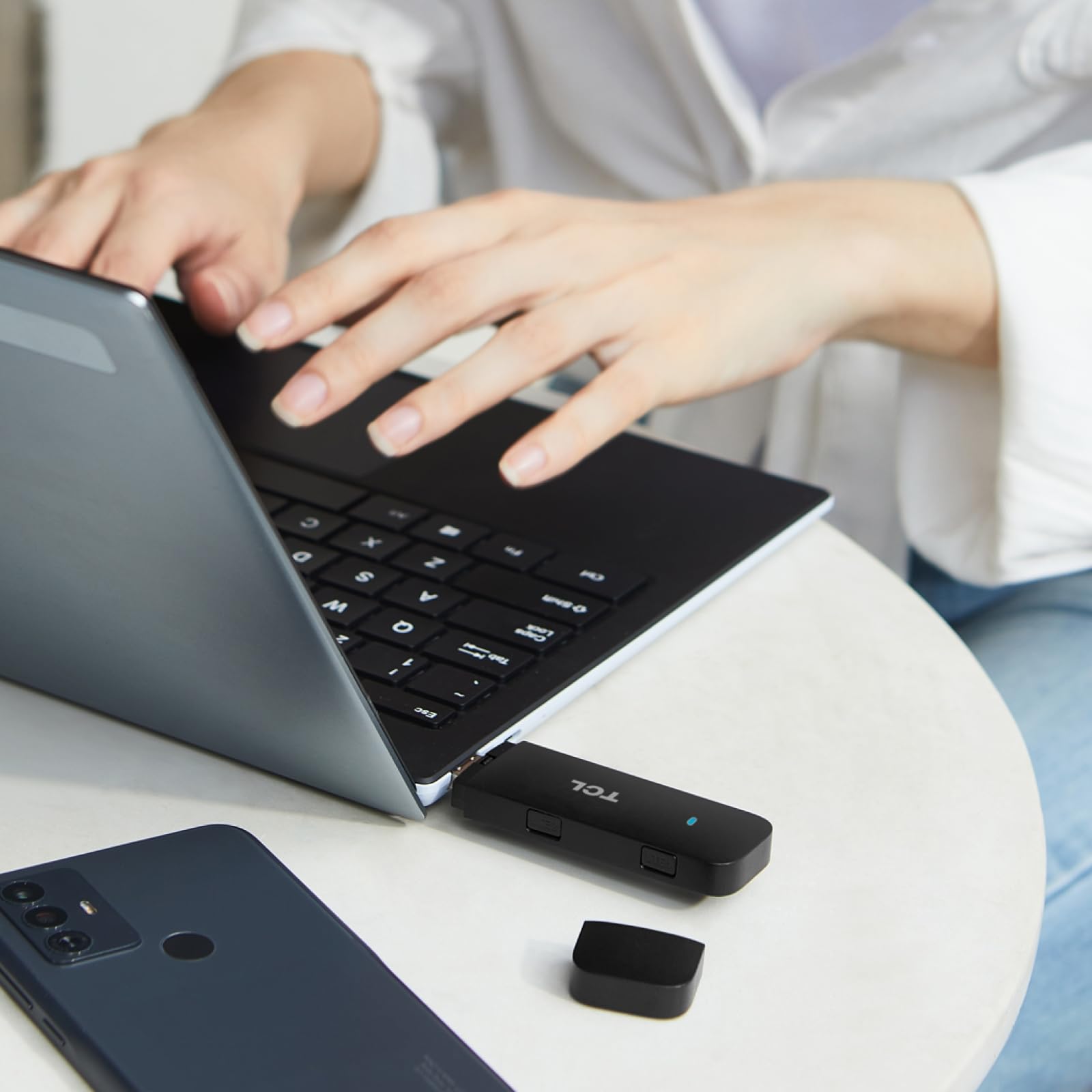 TCL LINKKEY IK41 - Clé USB 4G LTE Portable avec Une Vitesse de 150 Mbps, connectivité Plug-and-Play - Noir