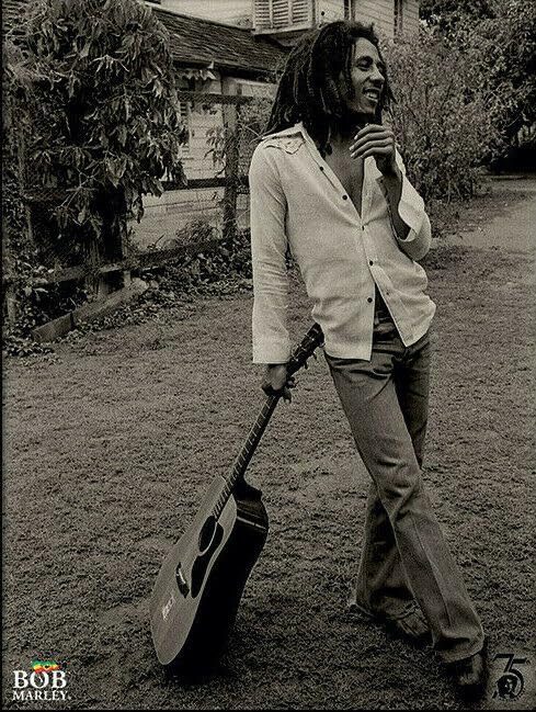 Bob Marley Impression d'art vintage GUITAR CATCH A FIRE POSTER 40 x 30 cm