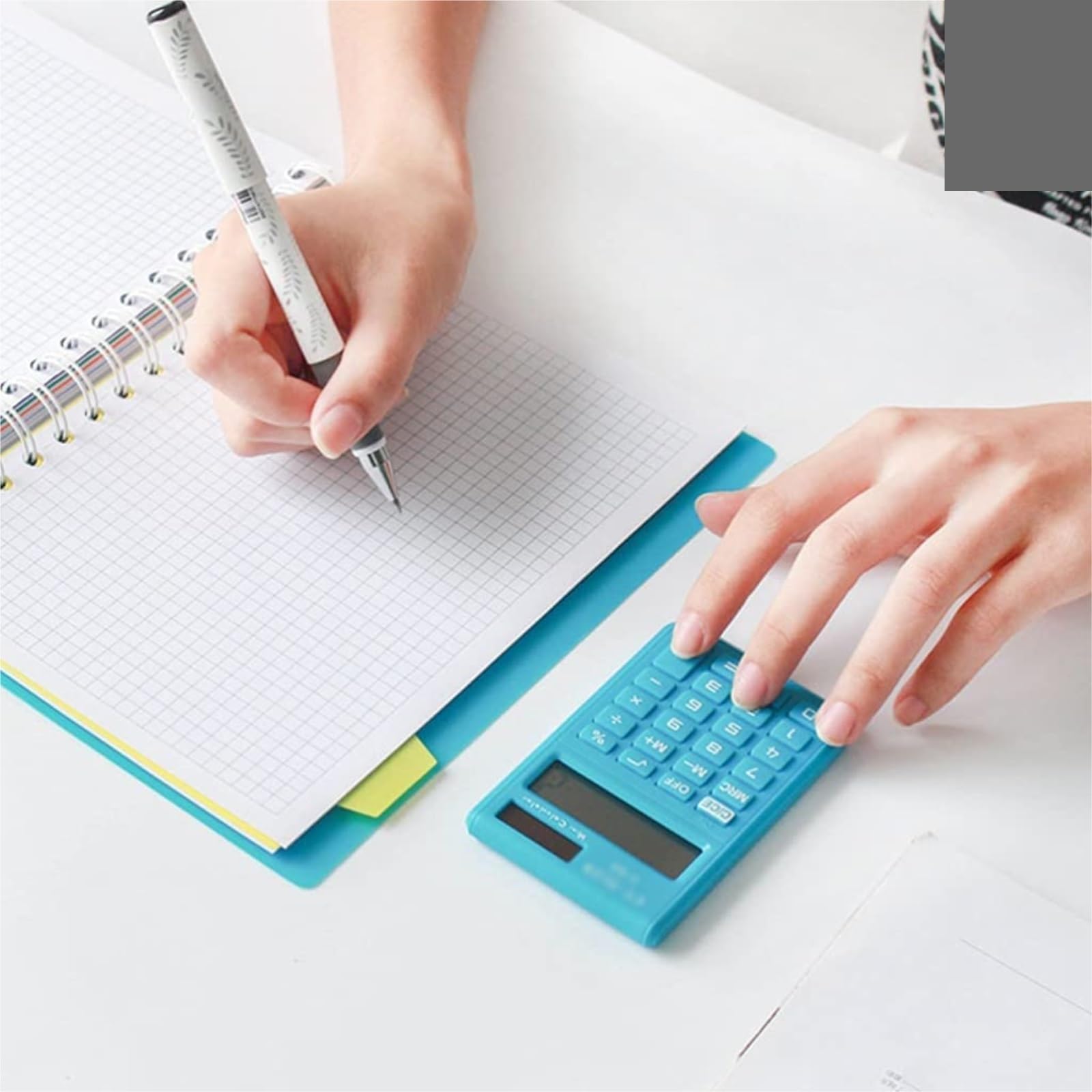 Fourniture Scolaire Calculatrice Électronique 8 Chiffres LCD Grand Écran Double Alimentation Fonction Standard Solaire Maison Outils Auxiliaires(Grün)