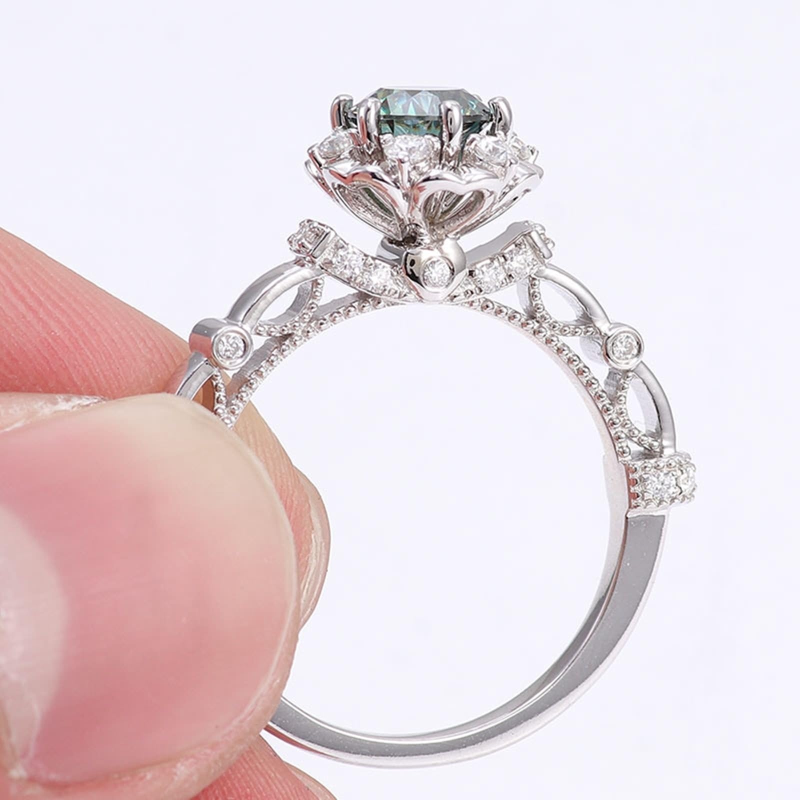 Wycian Anelli da donna eleganti anelli dell'amicizia in oro bianco 9 k moissanite con verde moissanite rotondo, misura 45 (14,3), eleganti personalizzabili per zia San Valentino