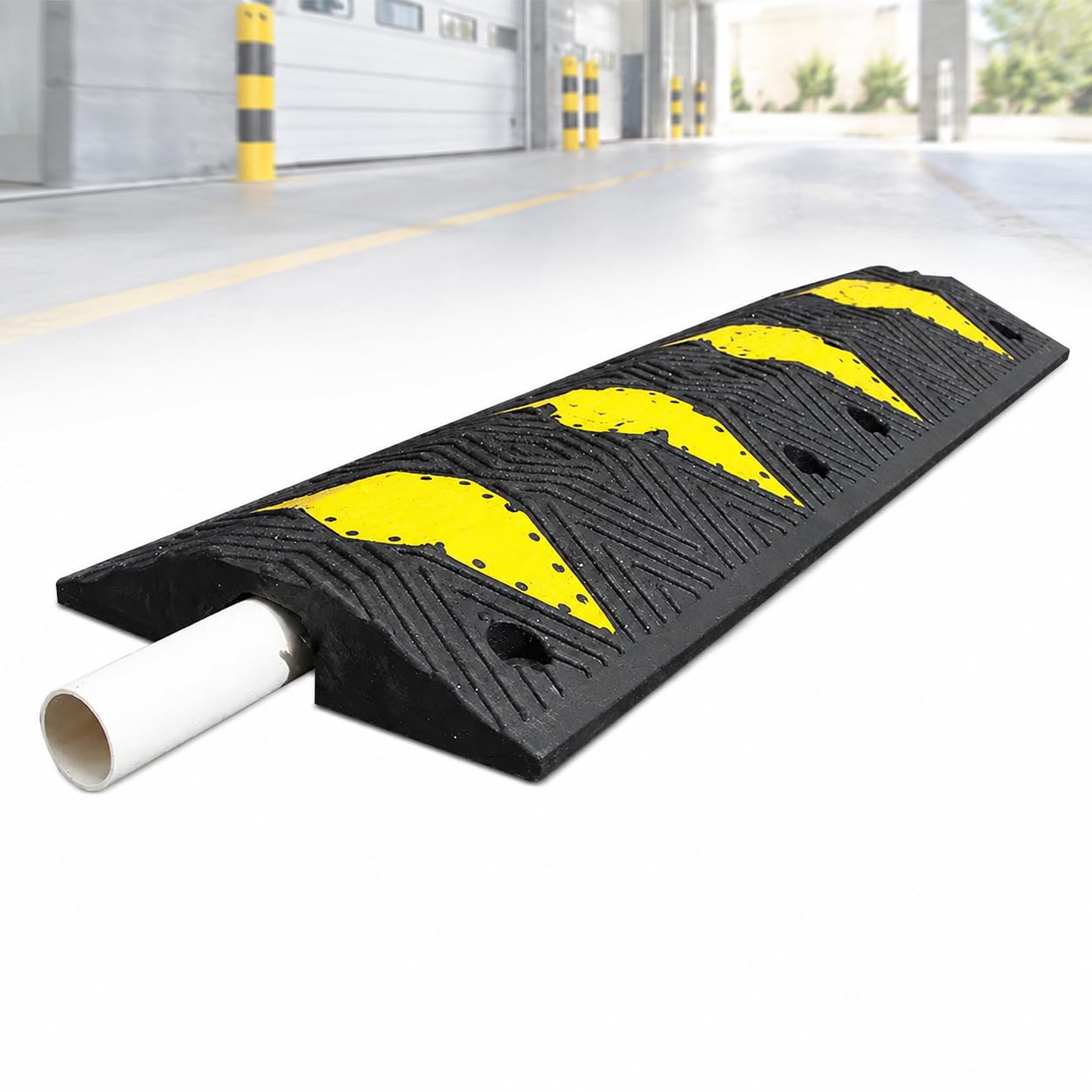 TsoLay Rampa Protectora De Cables, Rampa Protectora De Cables De Goma con 1 Canal Y Marca Amarilla, Tope De Velocidad para Protección De Cables Exteriores con Capacidad De Carga De 160 Toneladas