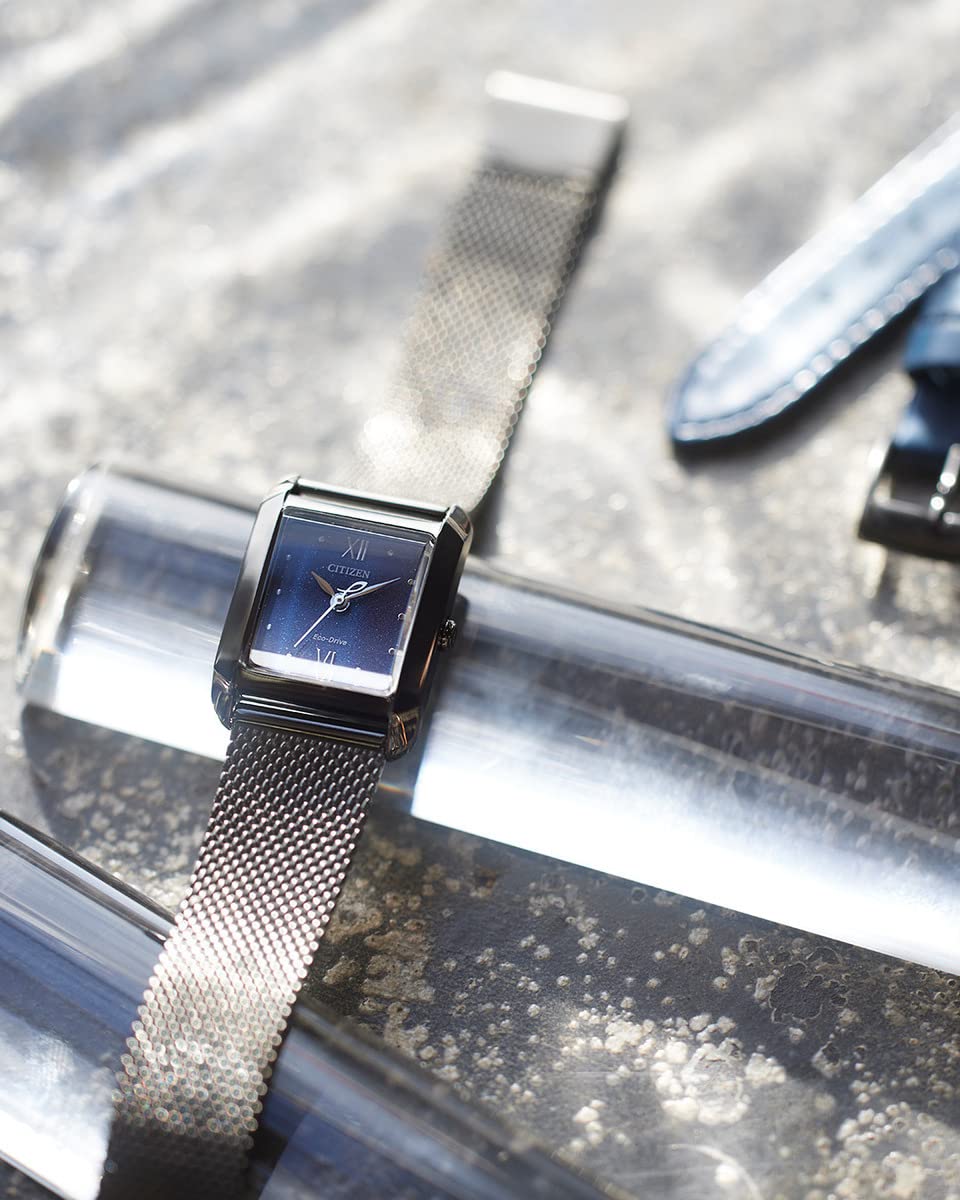 Citizen Damski analogowy zegarek Eco-Drive z bransoletką ze stali nierdzewnej